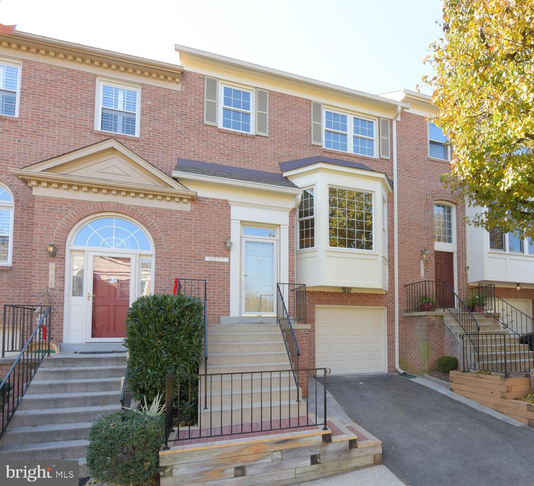 MCLEAN PROVINCE - Residential