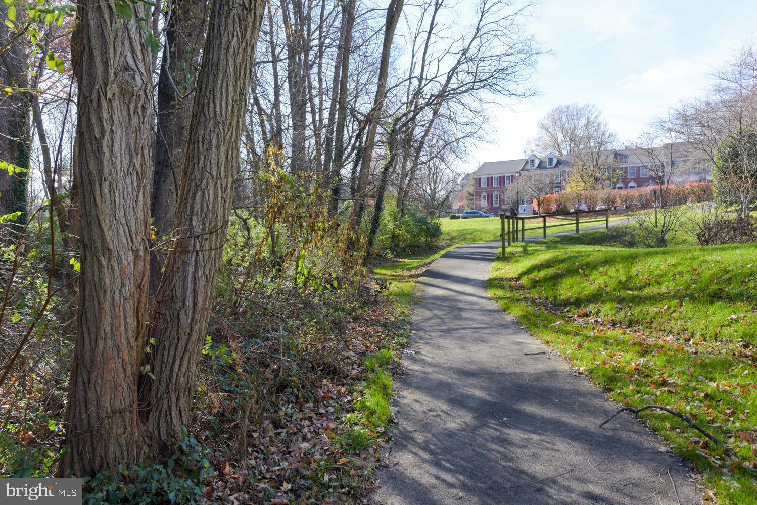 MCLEAN PROVINCE - Residential