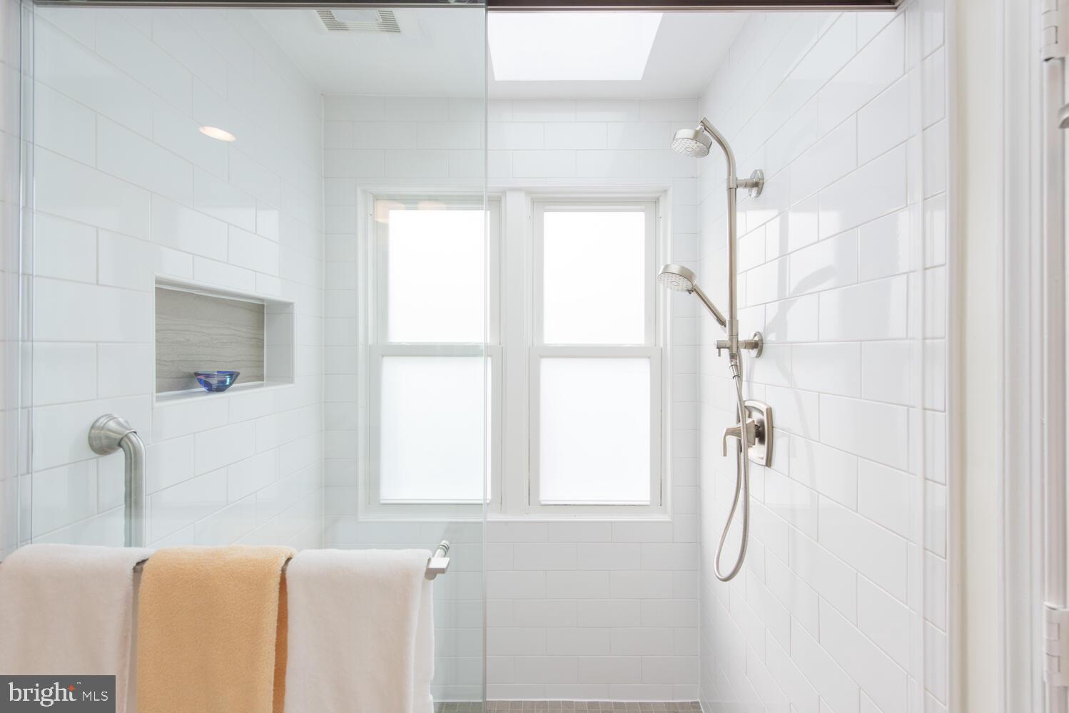 MCLEAN PROVINCE - Residential