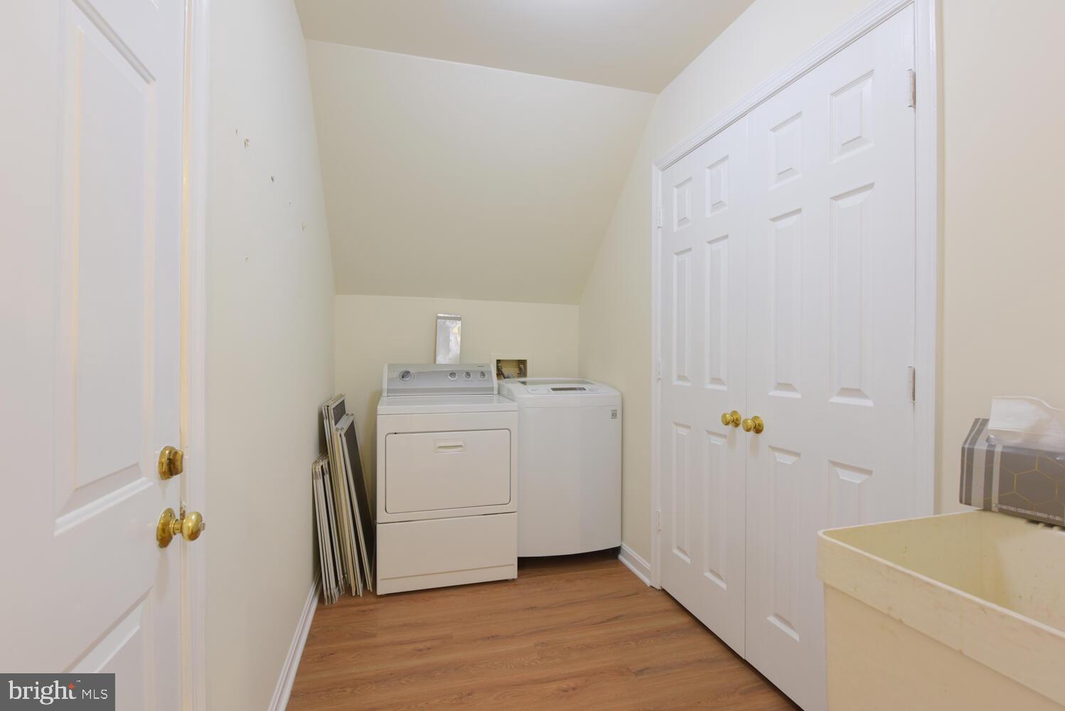 MCLEAN PROVINCE - Residential