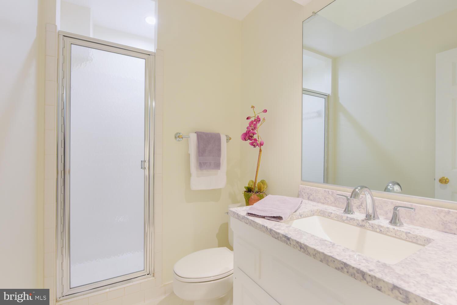 MCLEAN PROVINCE - Residential