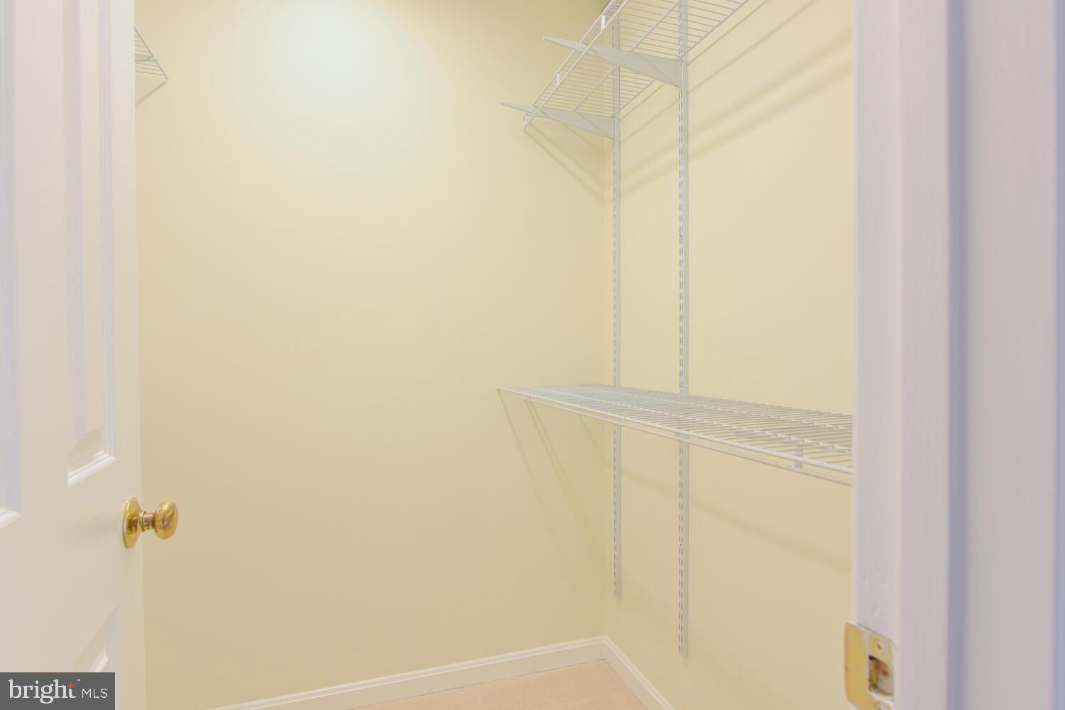 MCLEAN PROVINCE - Residential