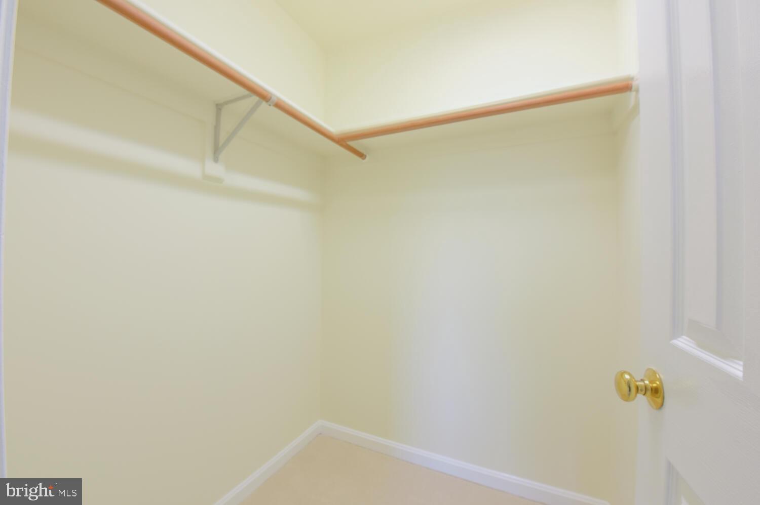 MCLEAN PROVINCE - Residential