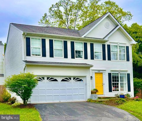 Photo of 818 Bellview Court NE, LEESBURG, VA 20176 (MLS # VALO2126478)