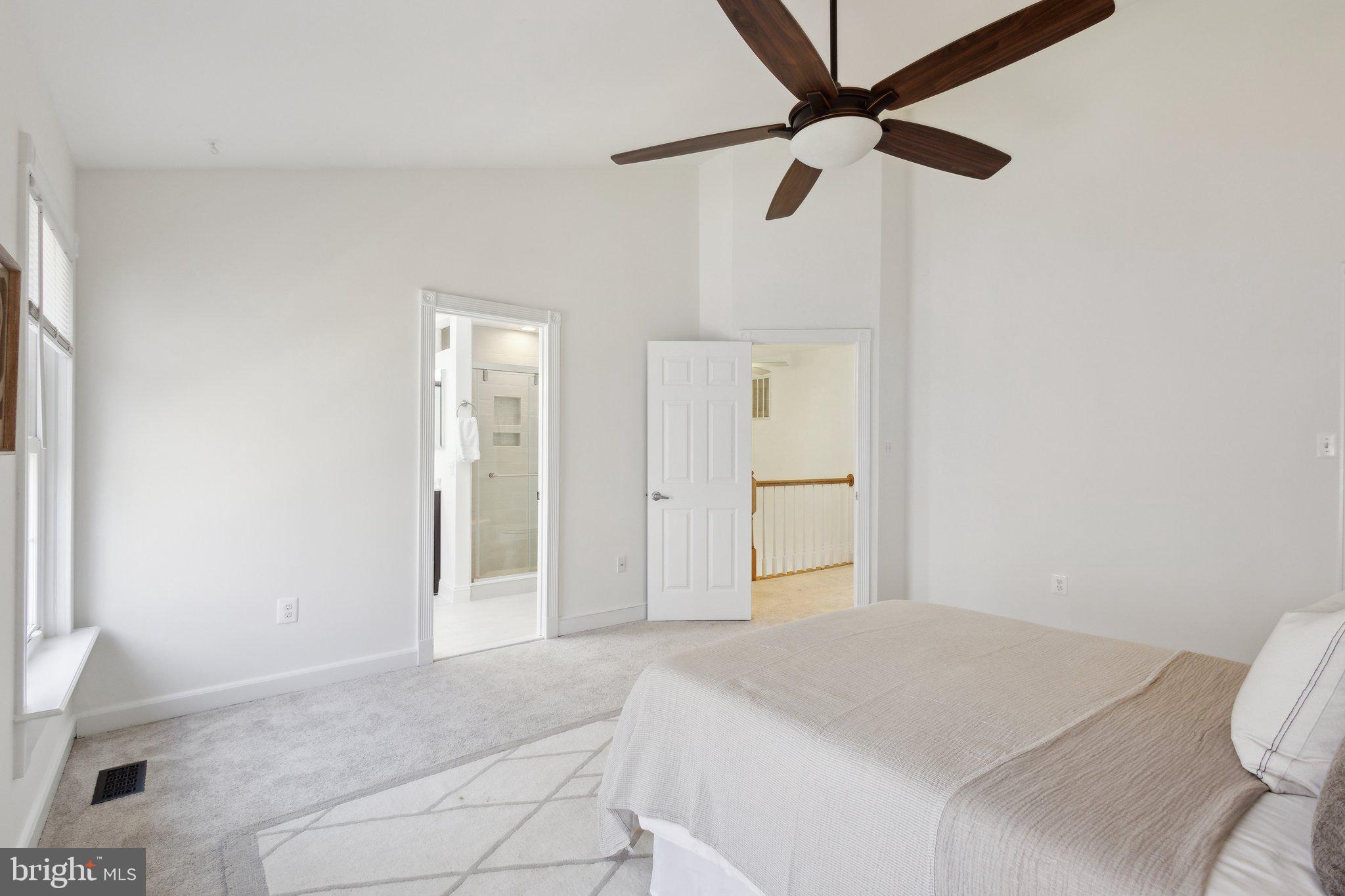 LAKE RIDGE - Residential