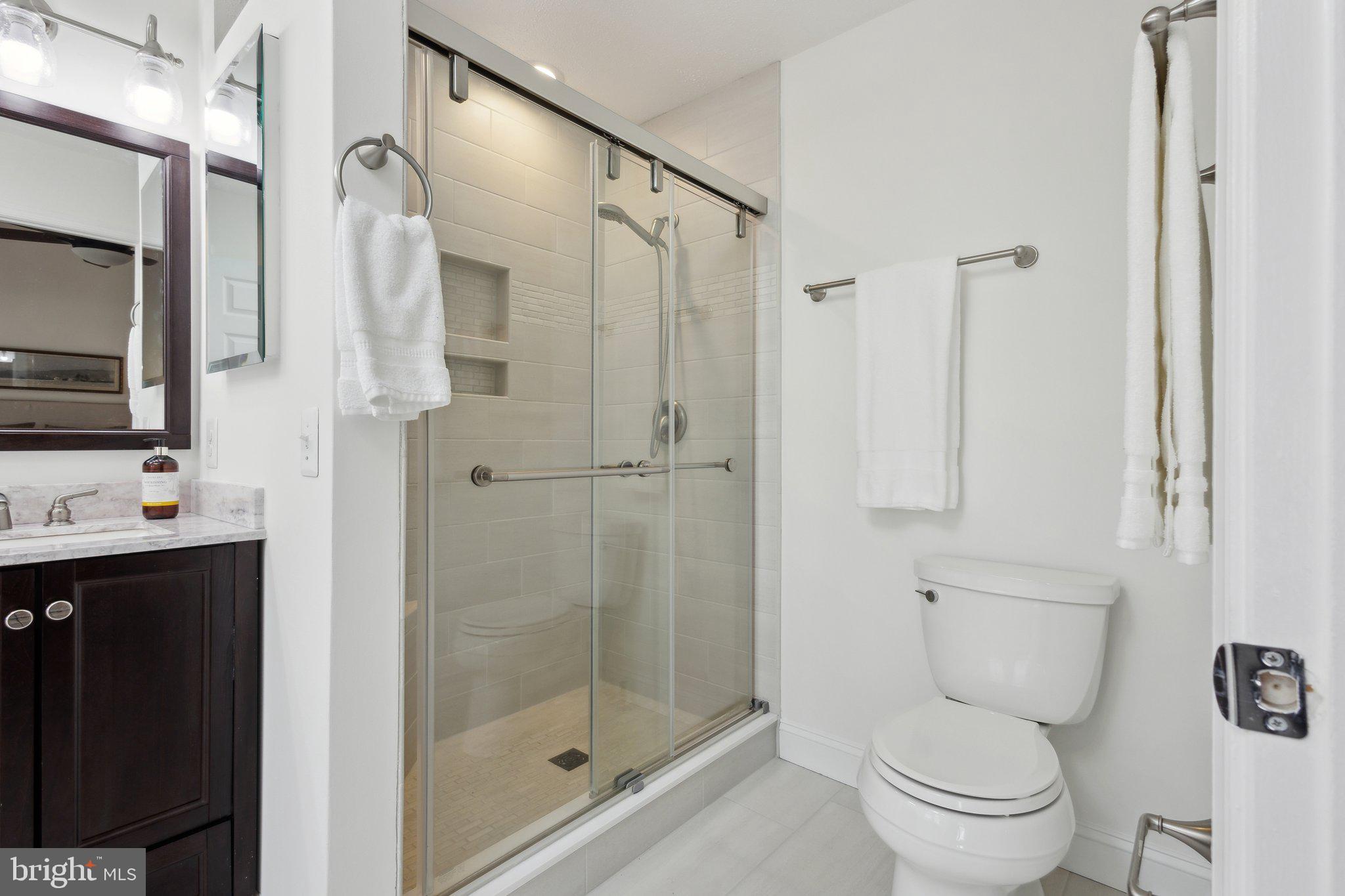 LAKE RIDGE - Residential