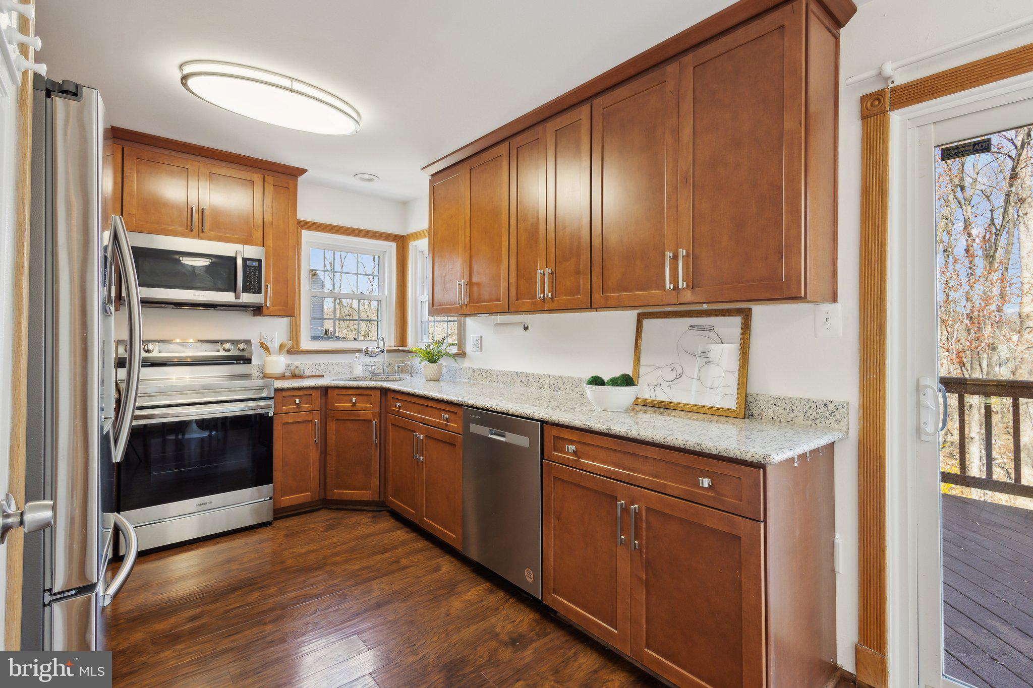 LAKE RIDGE - Residential