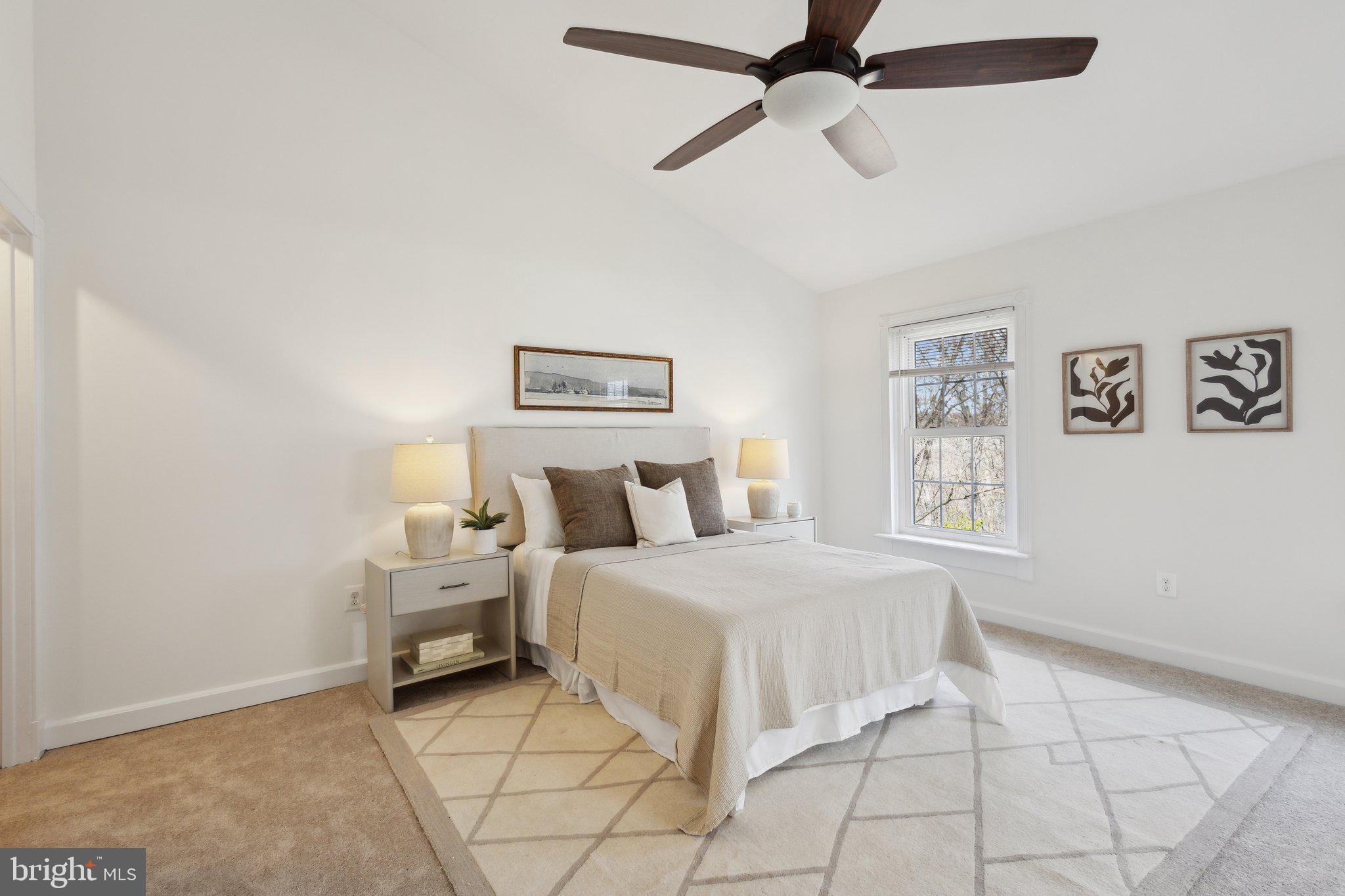 LAKE RIDGE - Residential