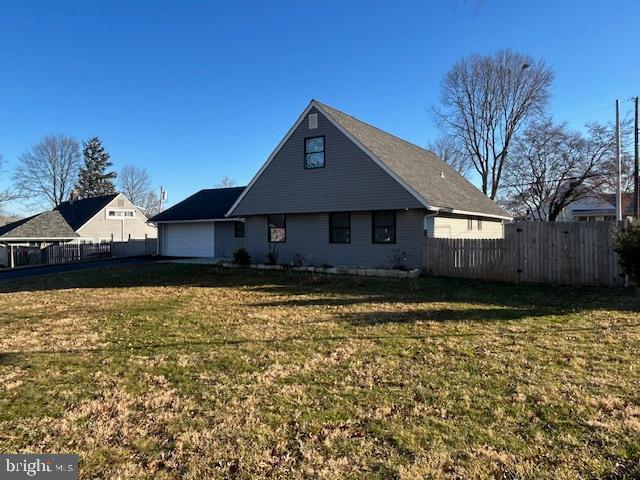 SNOWBALL GATE - Residential Lease