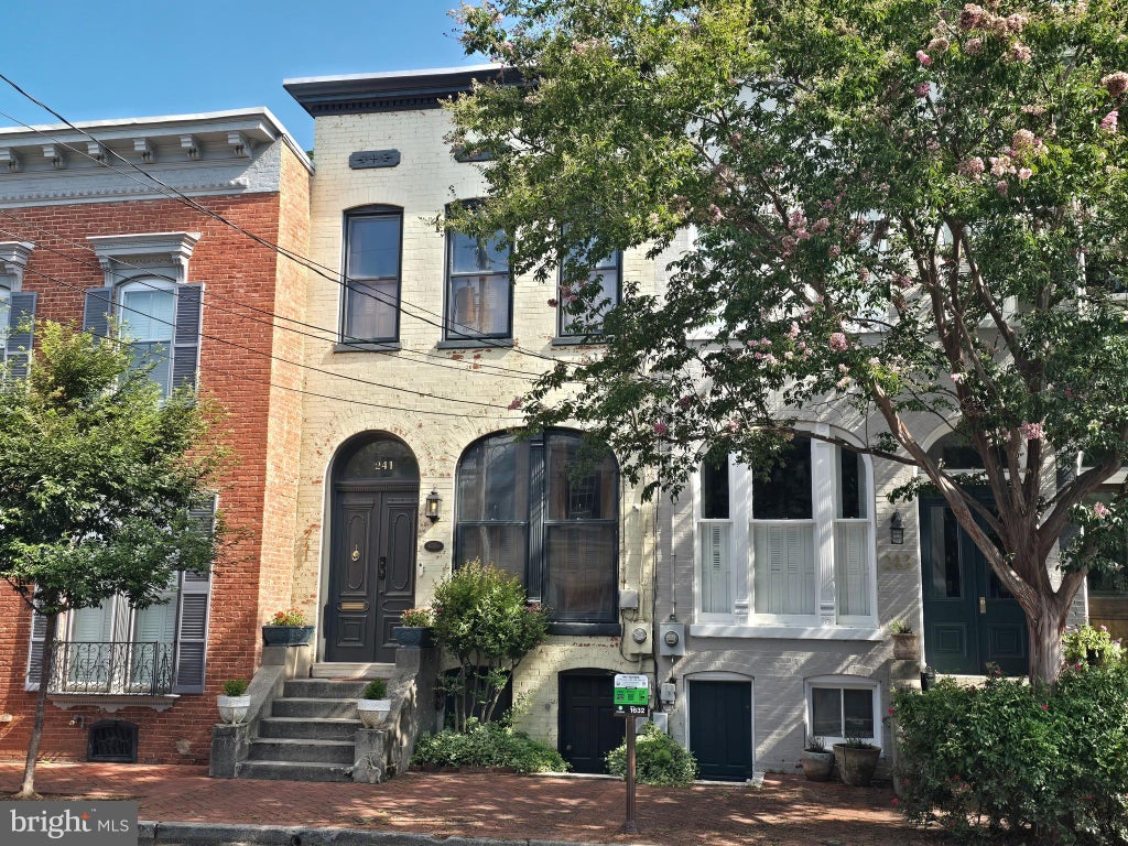Photo of 241 E Church Street, FREDERICK, MD 21701 (MLS # MDFR2086686)