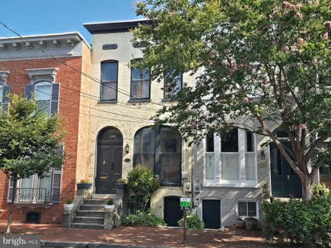 Townhouse For Sale - 241 E Church Street<br/> FREDERICK, MD 21701