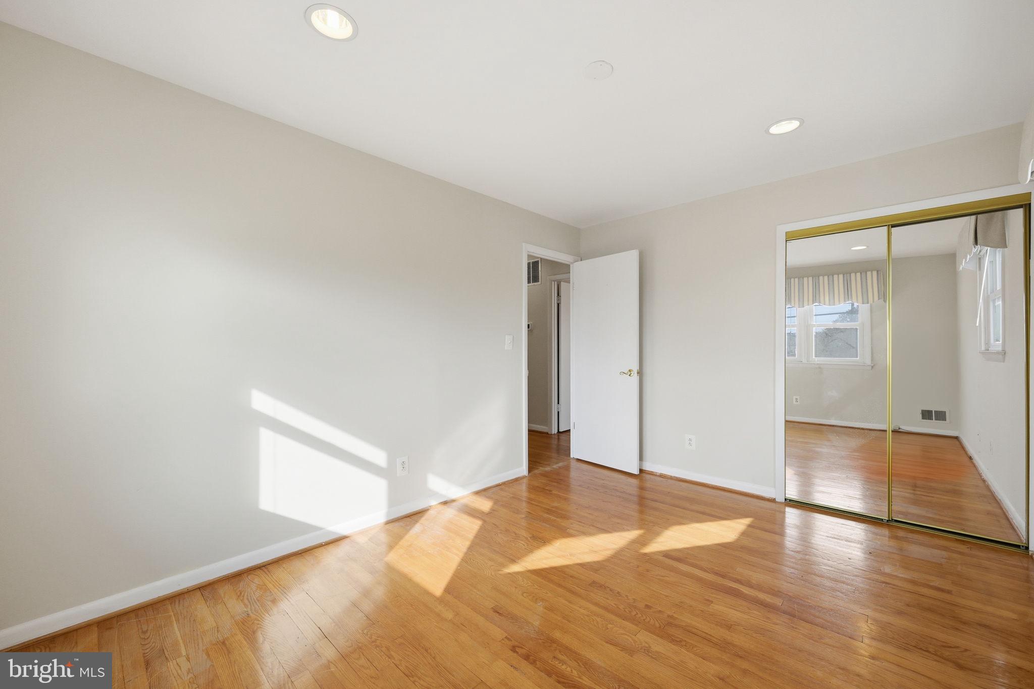 WHEATON OUT RES. (2) - Residential