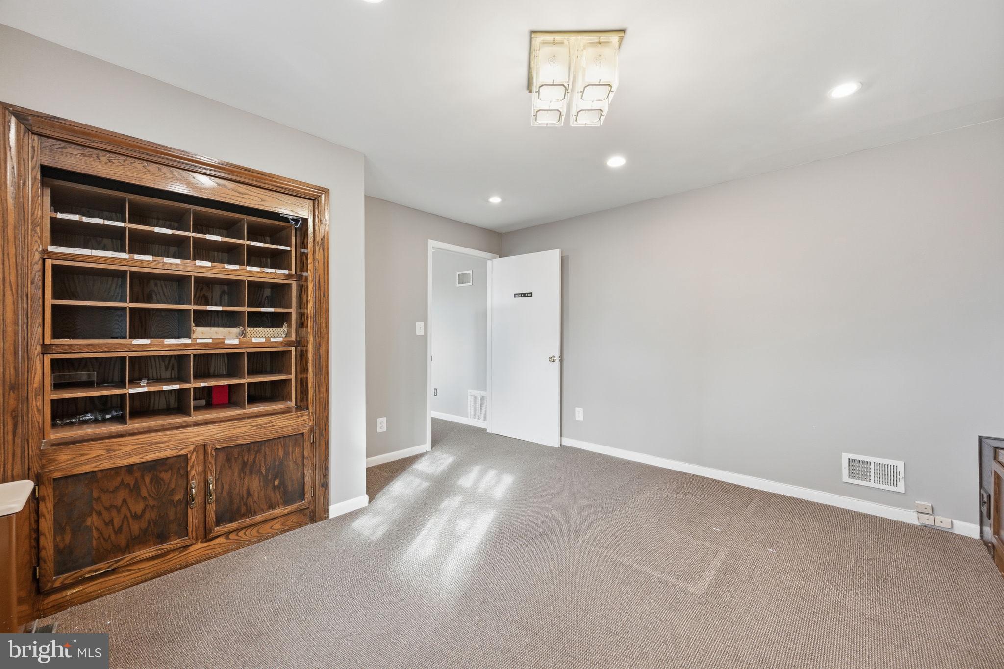 WHEATON OUT RES. (2) - Residential