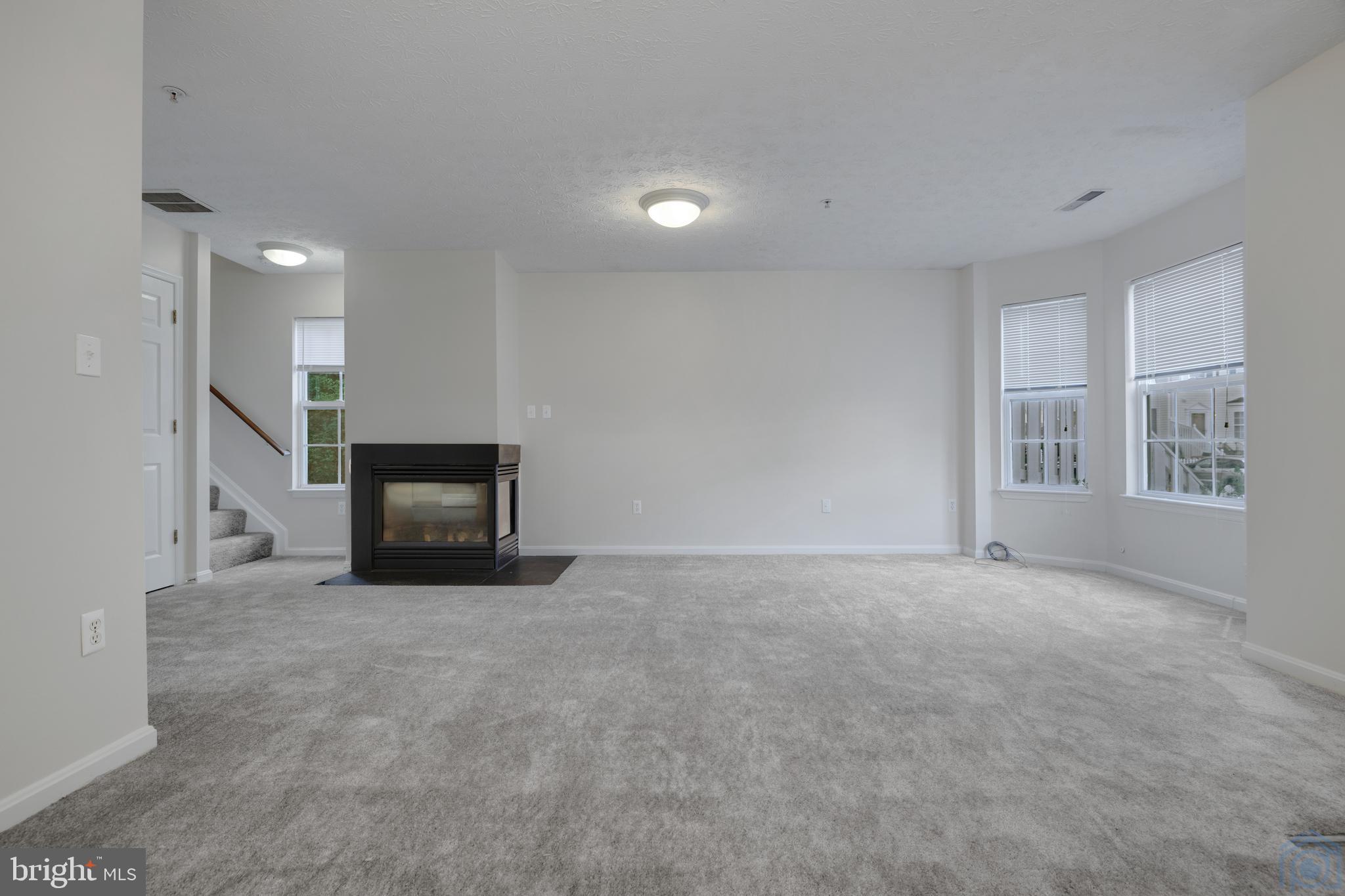 ANNAPOLIS OVERLOOK - Residential Lease