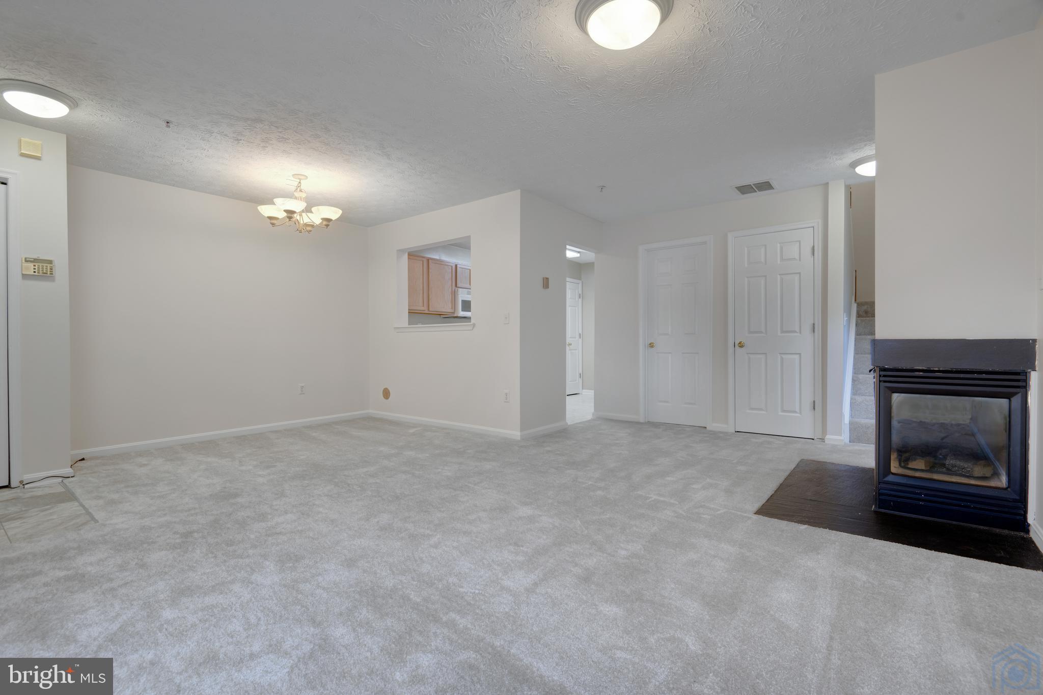 ANNAPOLIS OVERLOOK - Residential Lease