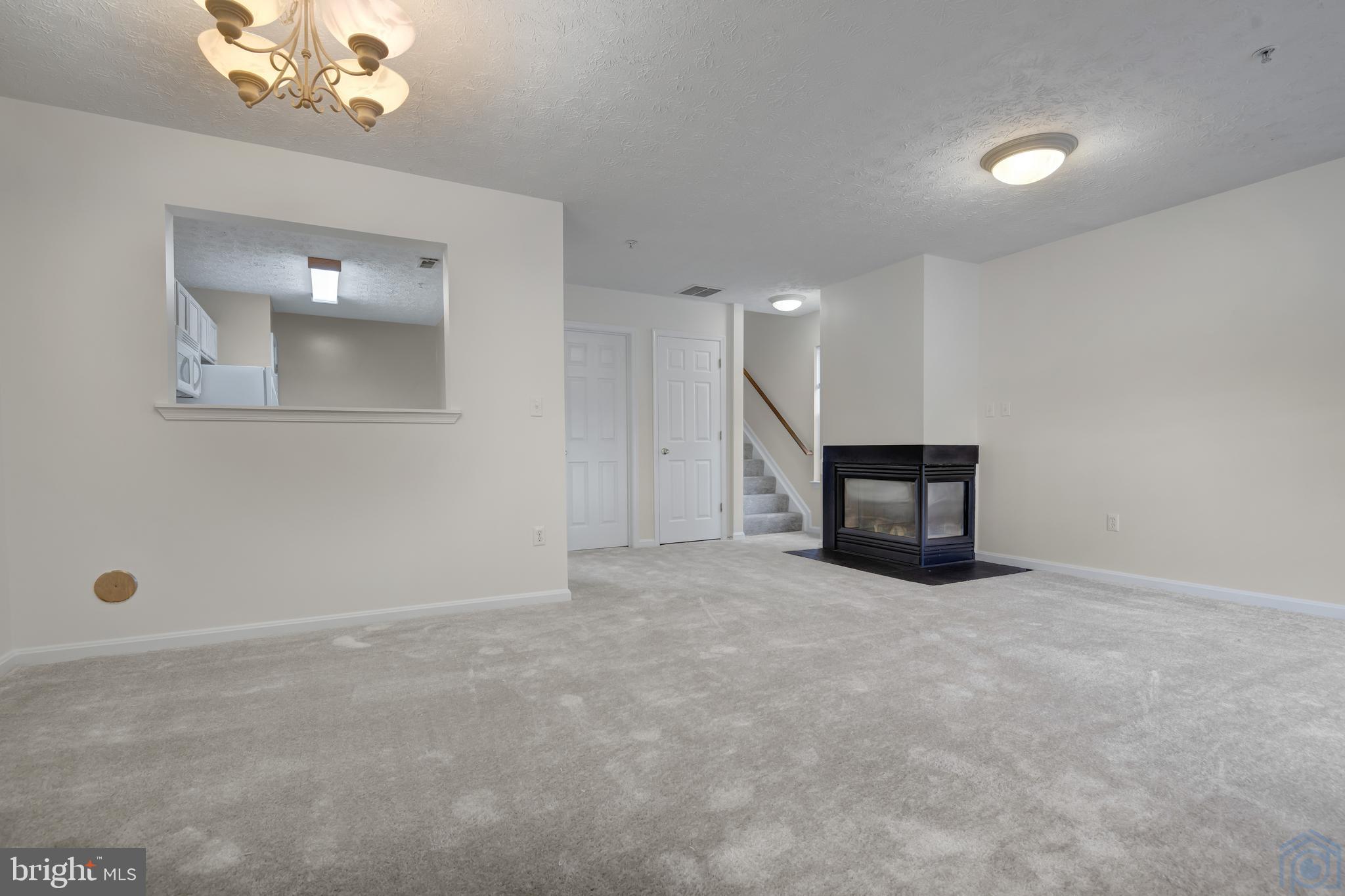 ANNAPOLIS OVERLOOK - Residential Lease