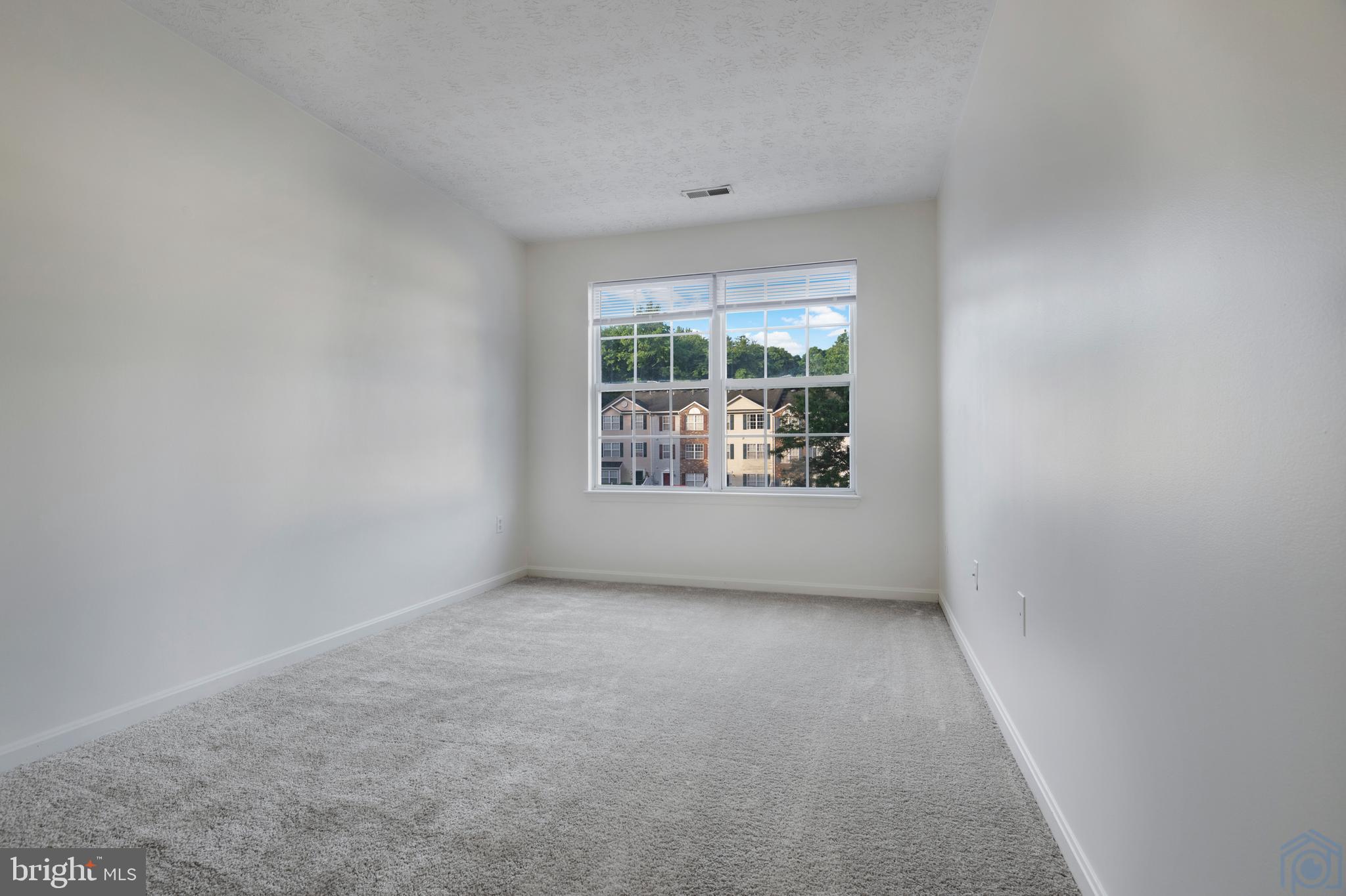 ANNAPOLIS OVERLOOK - Residential Lease
