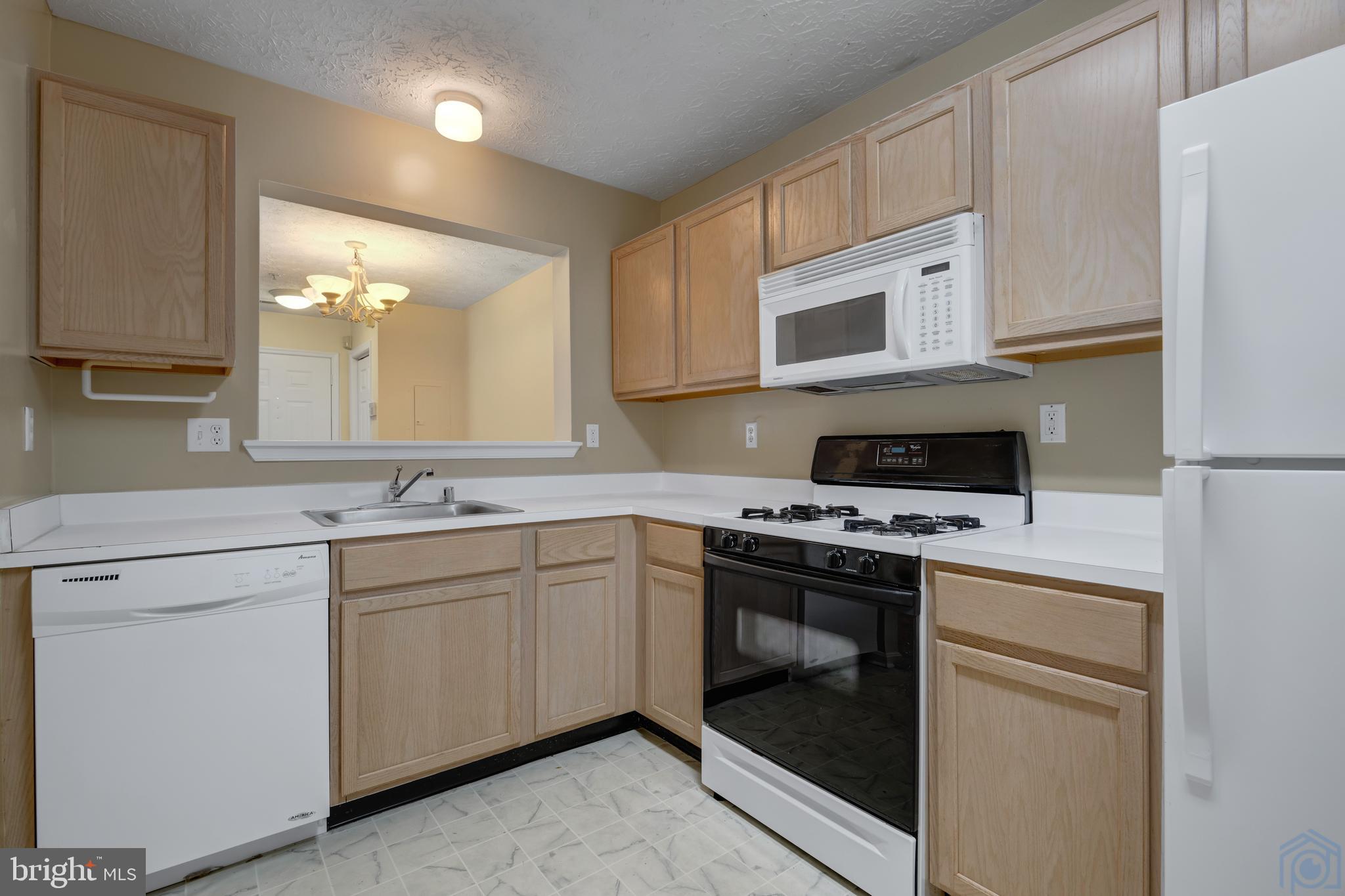 ANNAPOLIS OVERLOOK - Residential Lease