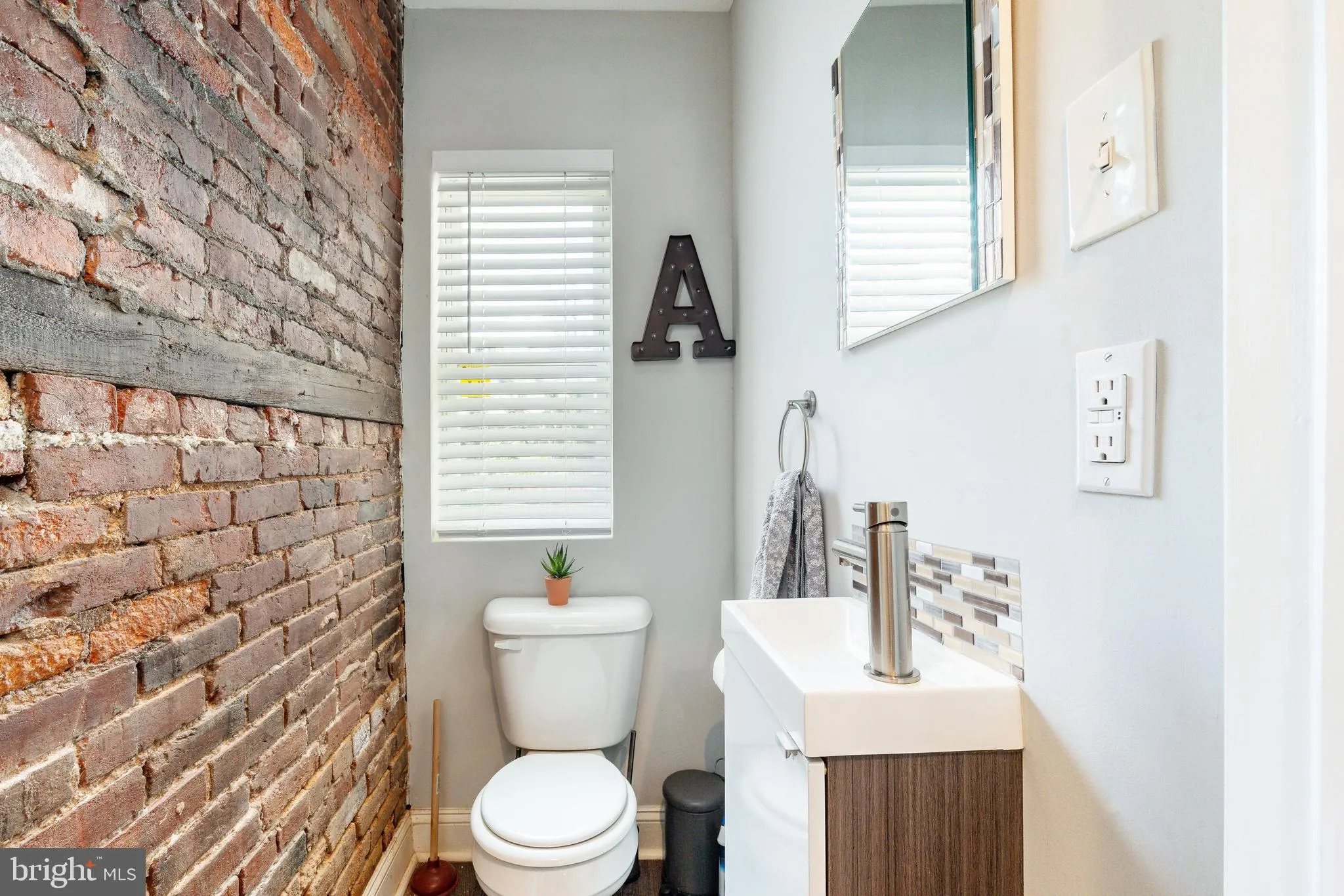 Philadelphia, Pennsylvania 19121, United States, 3 Bedrooms Bedrooms, ,2 BathroomsBathrooms,Residential,Active,189646