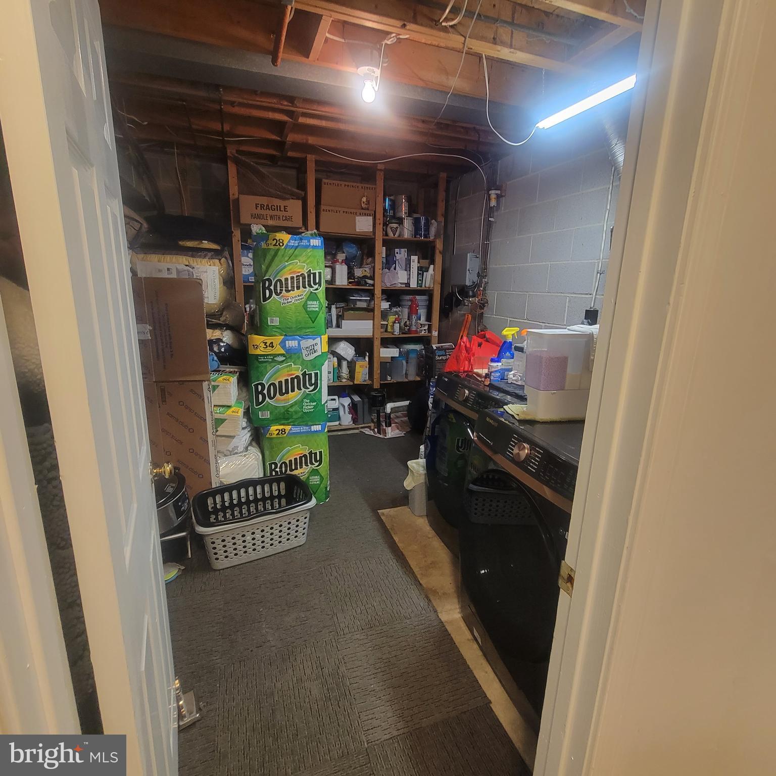 GOVERNORS LANDING - Residential