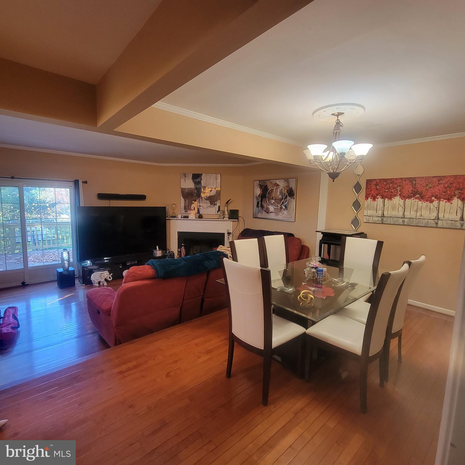 GOVERNORS LANDING - Residential