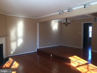 GOVERNORS LANDING - Residential