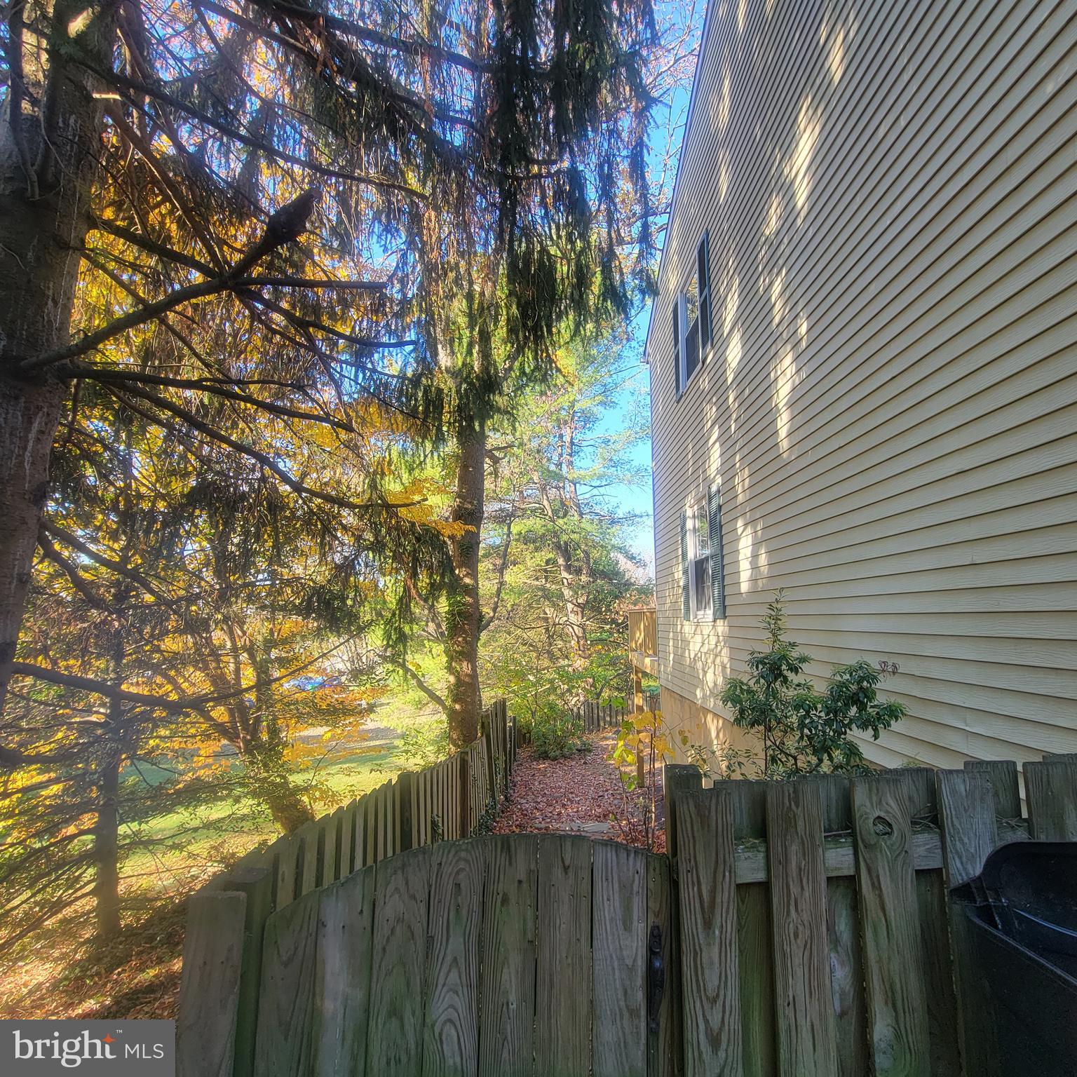 GOVERNORS LANDING - Residential