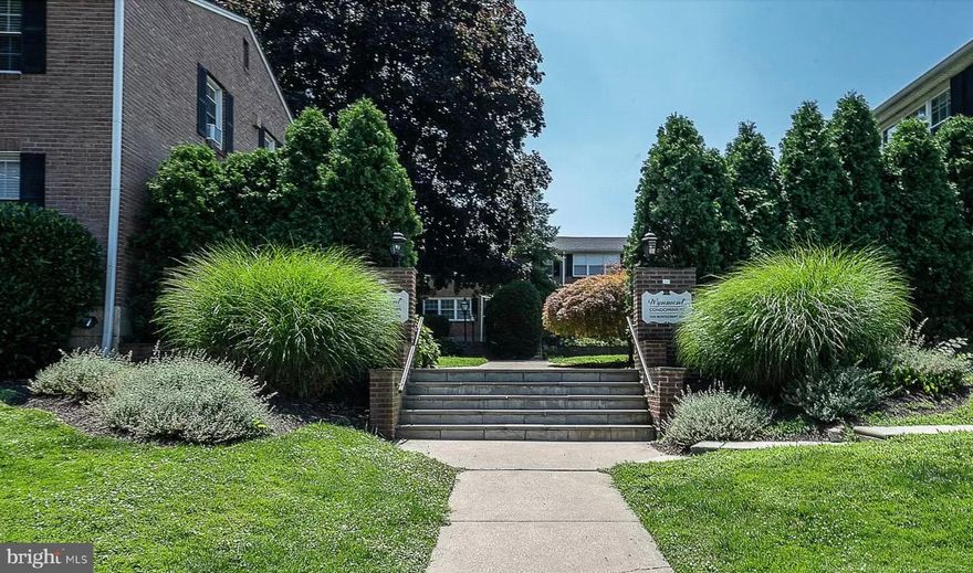 Bright, Remodeled Condo with Garden Courtyard View – Prime Narberth Location

Enjoy the charm of a sunny garden courtyard from this beautifully remodeled ground-floor condo, offering modern upgrades and unbeatable convenience in the heart of downtown Narberth.

Property Highlights:

Open Floor Plan with extra-large kitchen island

All-New Appliances: electric range, convection oven, dishwasher, garbage disposal, fridge with filtered water & ice maker, microwave, and in-unit washer/dryer

Remodeled Bathroom featuring a deep soaking tub, new tile, modern vanity, and updated toilet

Comfort & Style: brand-new windows, power shades, blinds, ceiling fan, and new A/C units

Elegant Finishes: refinished hardwood floors, new tile floors, recessed dimmable lighting, and accent lighting in the kitchen

Ample Storage: multiple closets, and a dedicated laundry nook

Parking: off-street parking for one car

Available unfurnished at $2,100/month

Lease Details:

Owner pays for water and garbage

Tenant pays for internet, gas, and electricity

Professionally managed building

Location Perks:

Close to downtown Narberth, Suburban Square, Whole Foods, and major retail

Near Wynnewood and Ardmore train stations – easy access to Center City Philadelphia