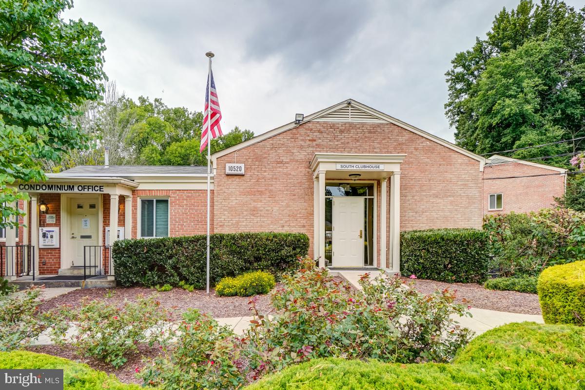 PARKSIDE CONDOMINIUMS - Residential