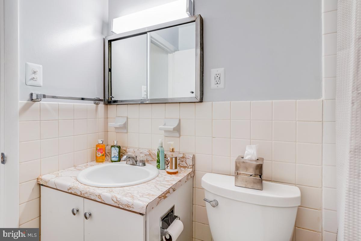 PARKSIDE CONDOMINIUMS - Residential