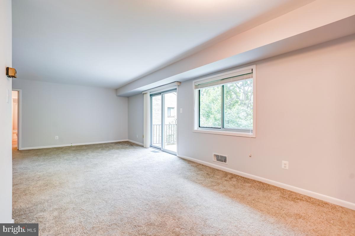 PARKSIDE CONDOMINIUMS - Residential