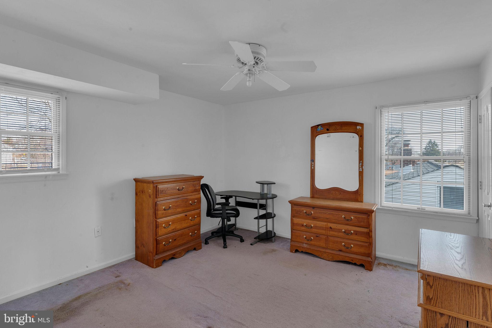 SOMERTON - Residential