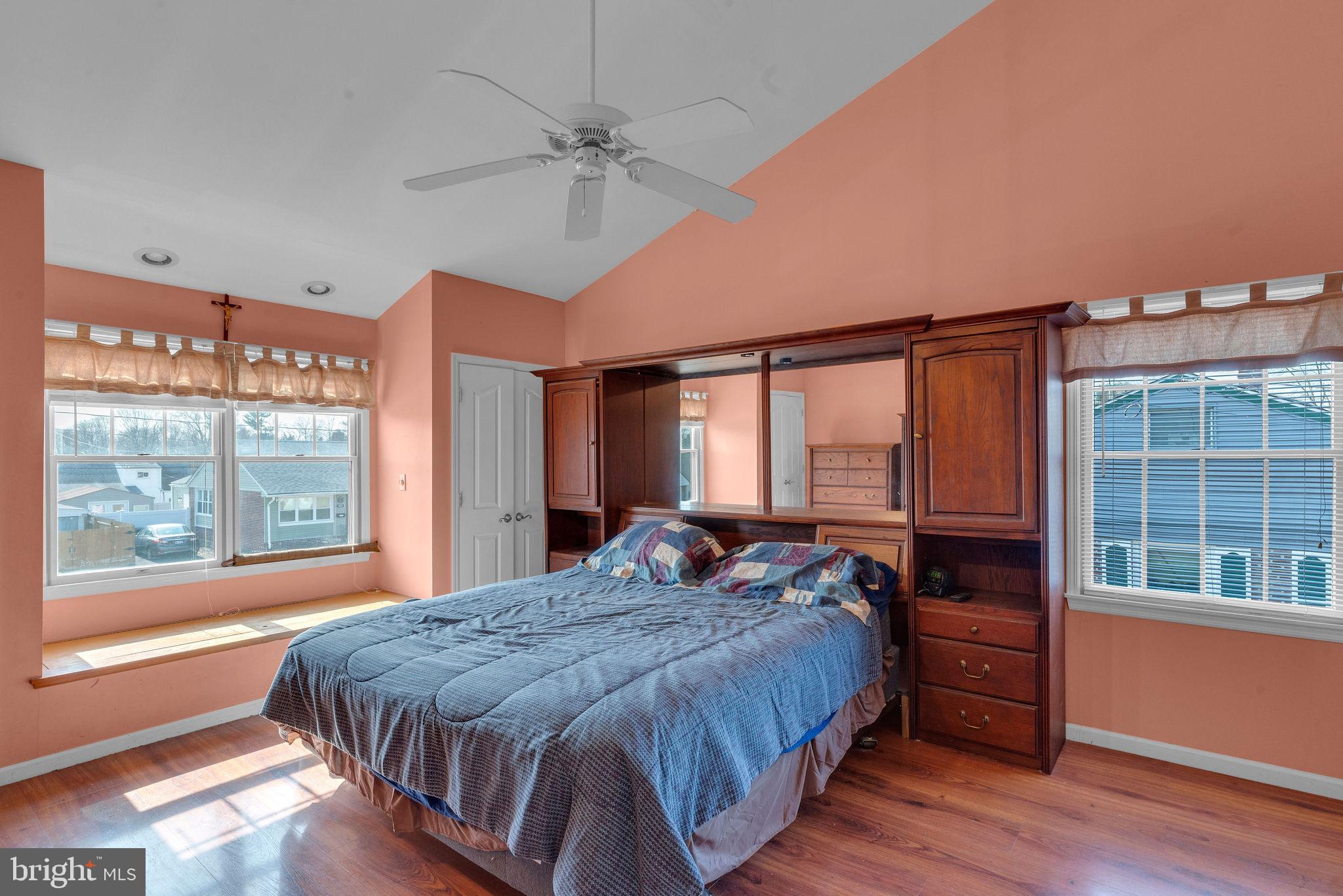 SOMERTON - Residential