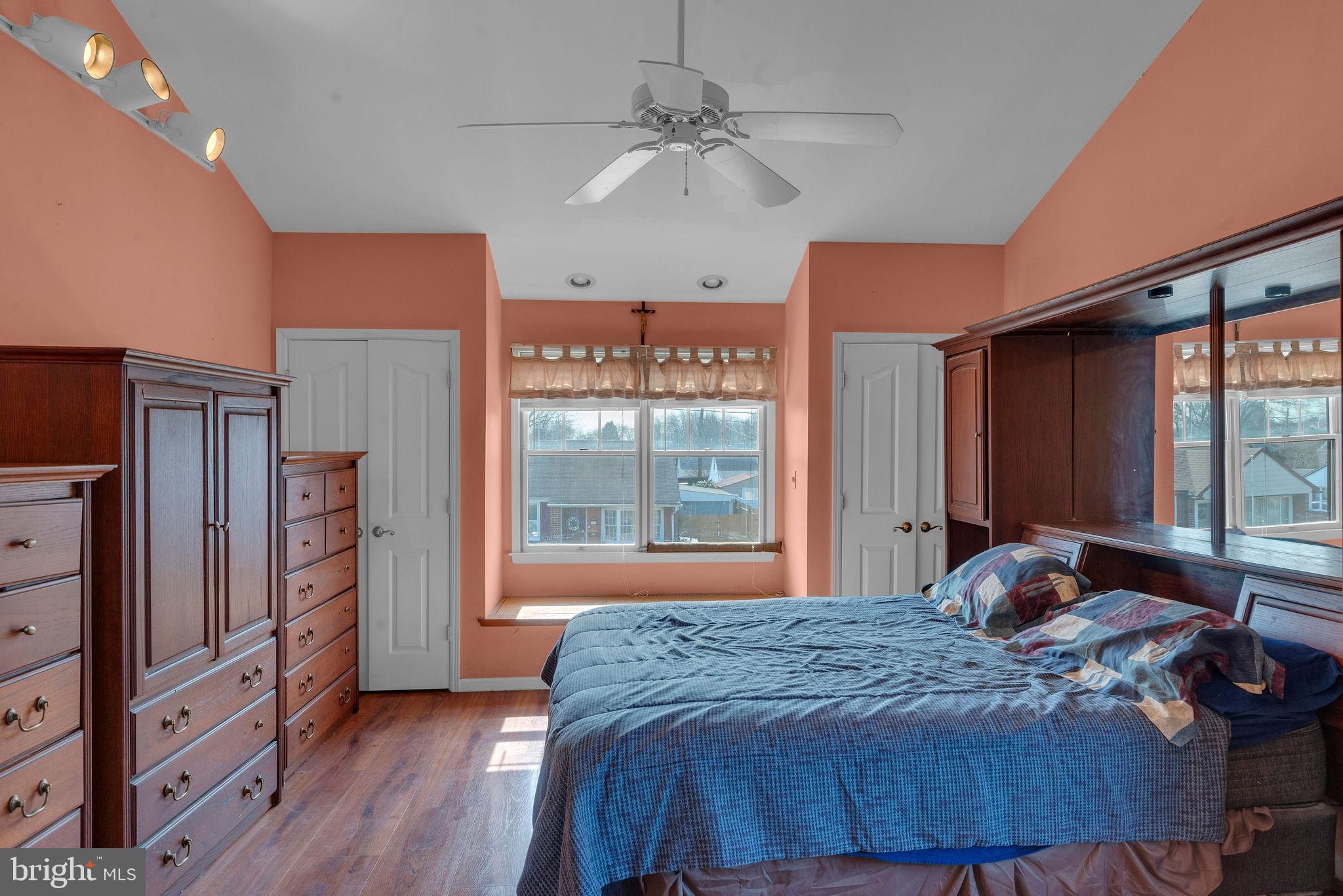 SOMERTON - Residential