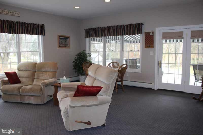 COUNTRY CLUB HEIGHTS - Residential
