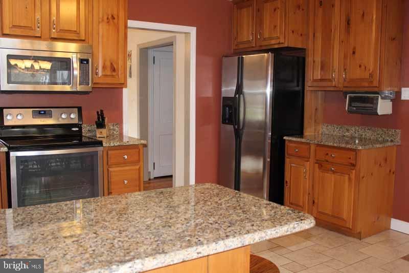 COUNTRY CLUB HEIGHTS - Residential