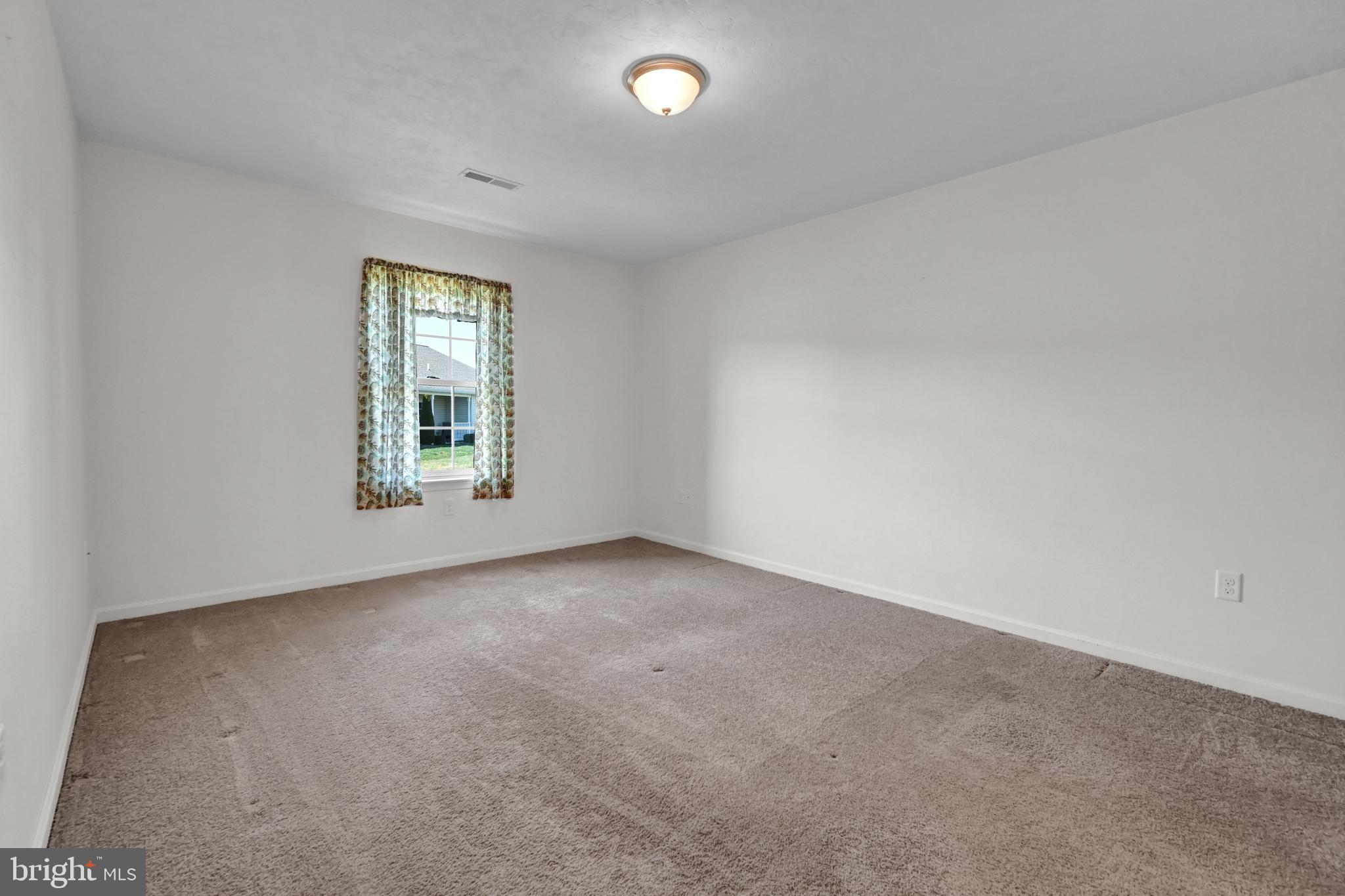 ROTH'S FARM VILLAGE - Residential