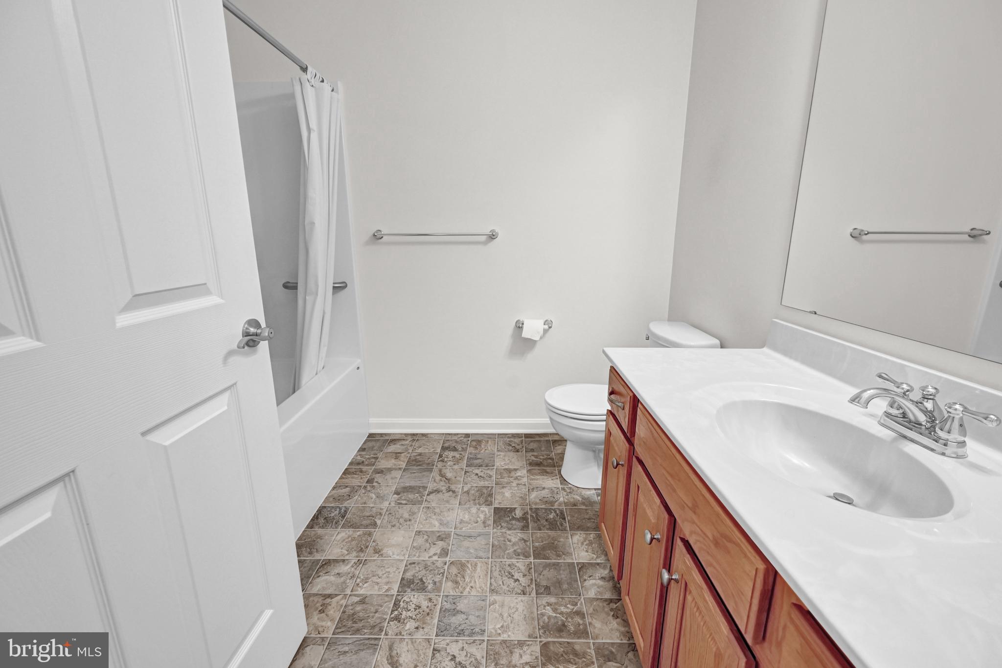 ROTH'S FARM VILLAGE - Residential