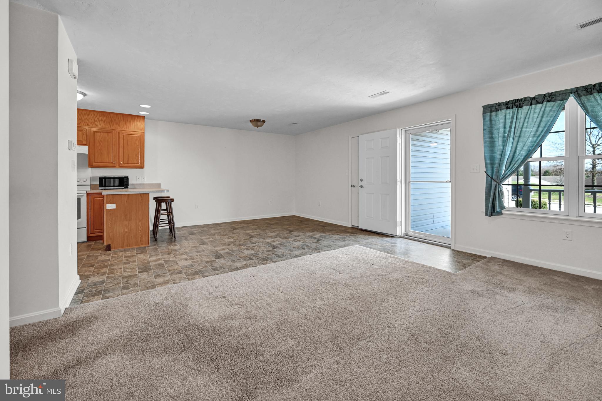 ROTH'S FARM VILLAGE - Residential