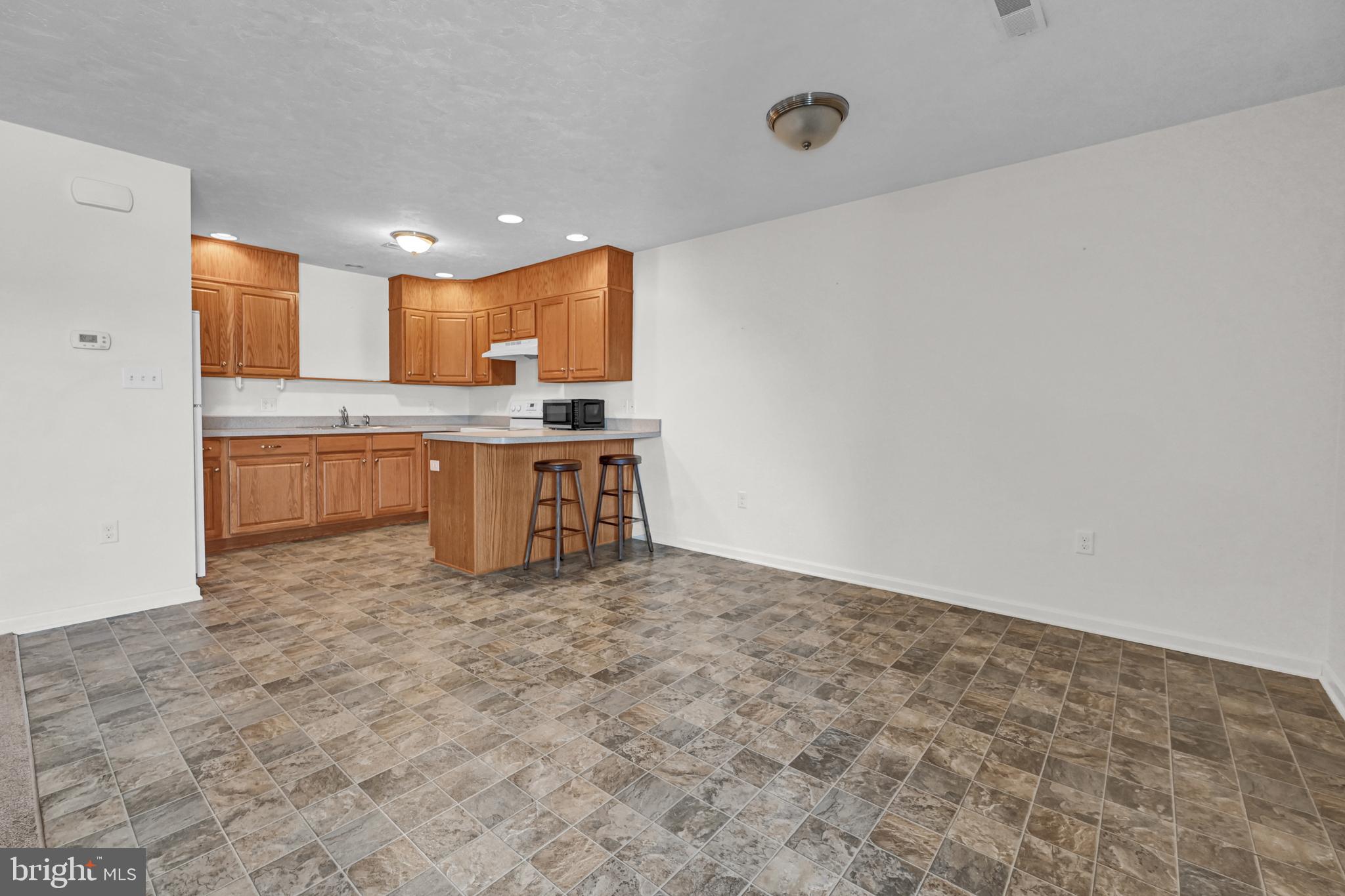 ROTH'S FARM VILLAGE - Residential