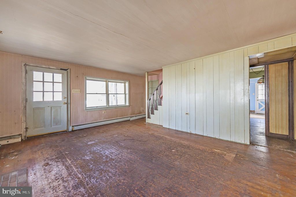 Photo of 302 Garth Road, ORELAND, PA 19075 (MLS # PAMC2170340)