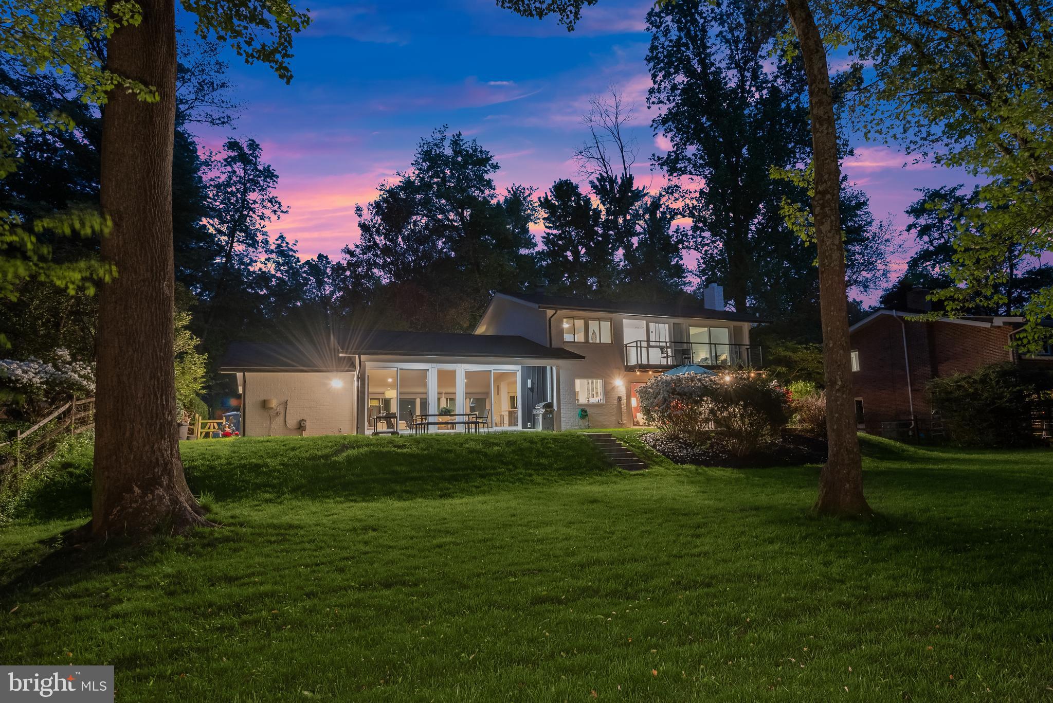 CARDEROCK SPRINGS - Residential