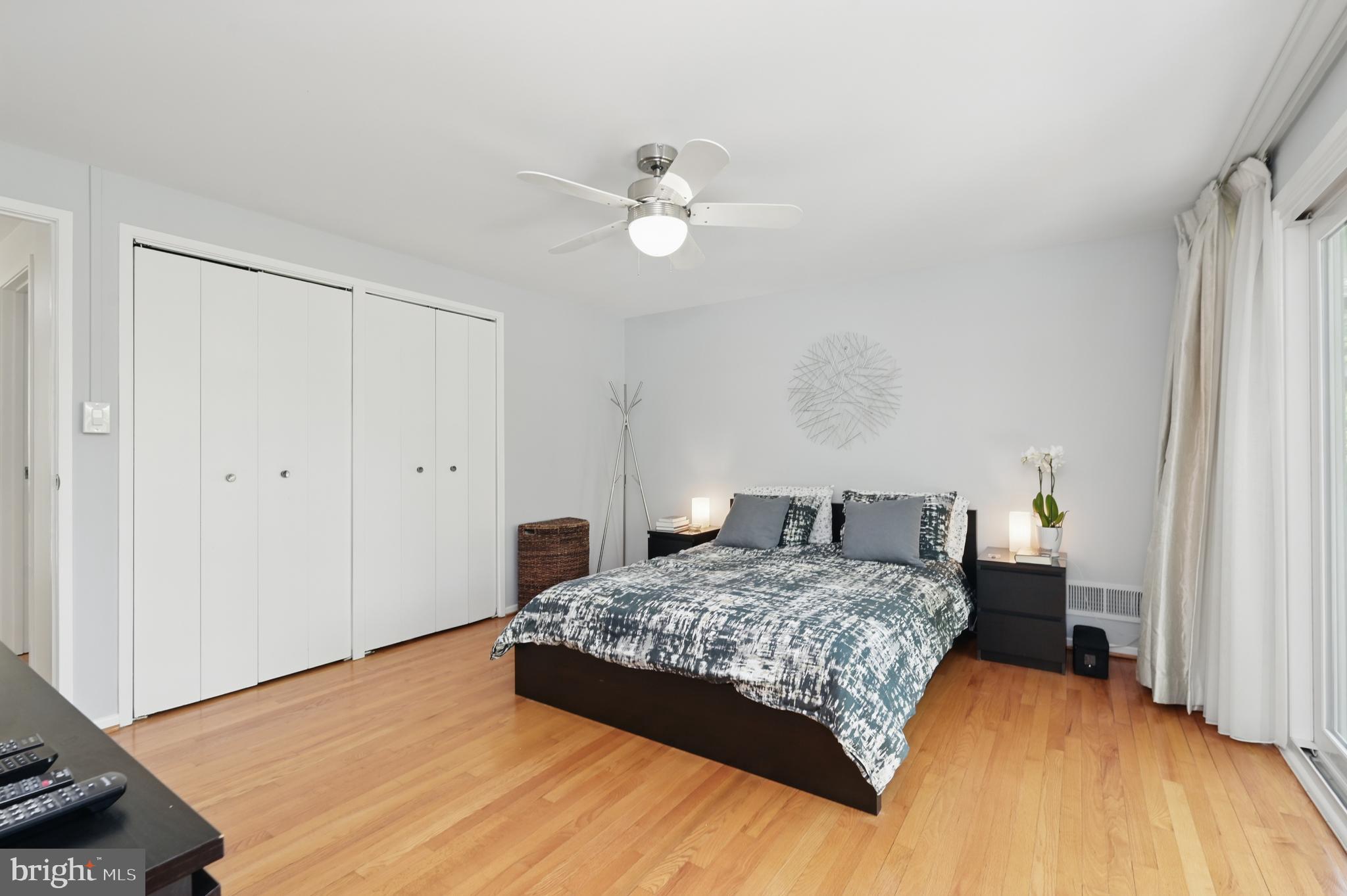 CARDEROCK SPRINGS - Residential