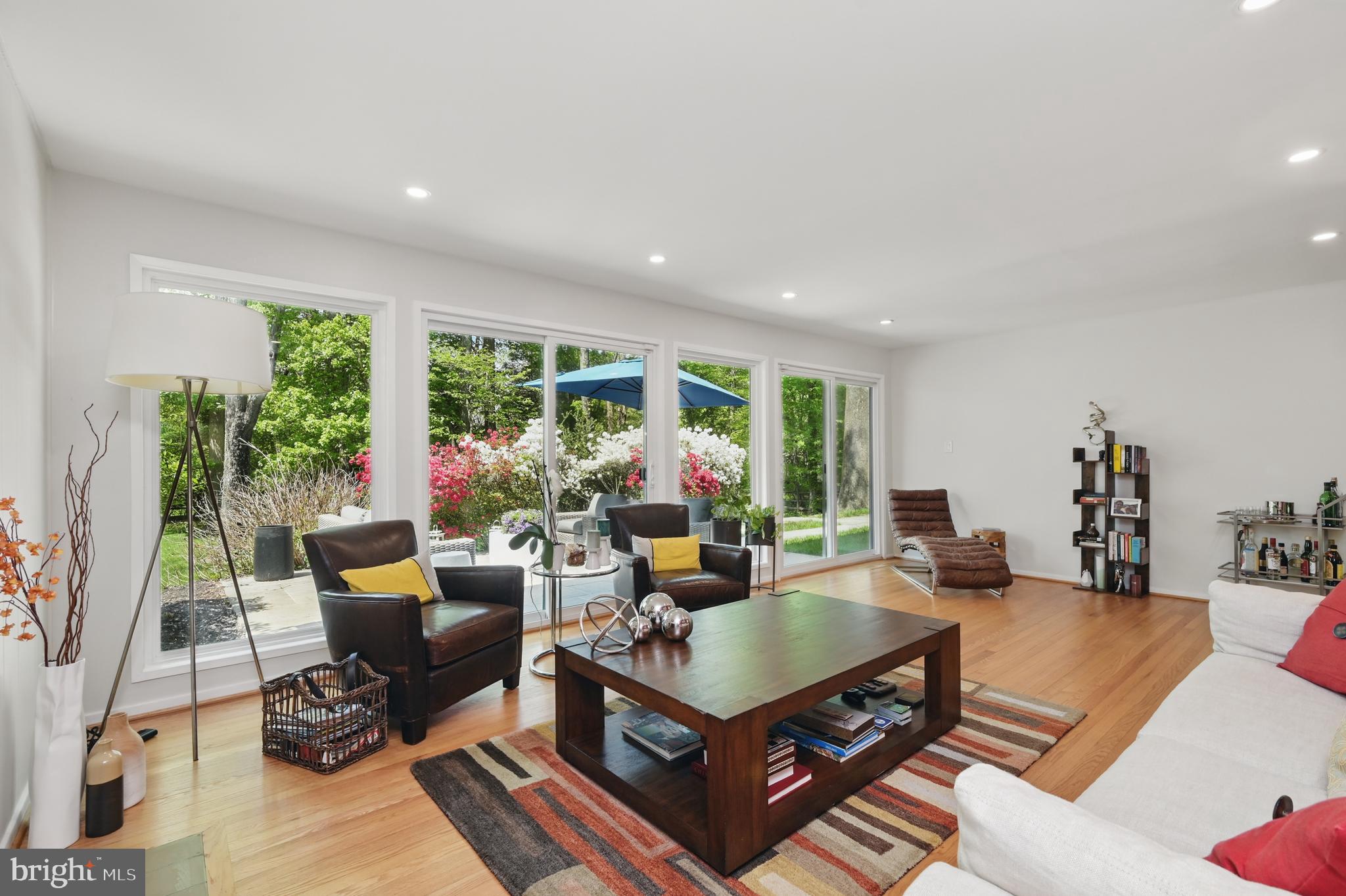 CARDEROCK SPRINGS - Residential