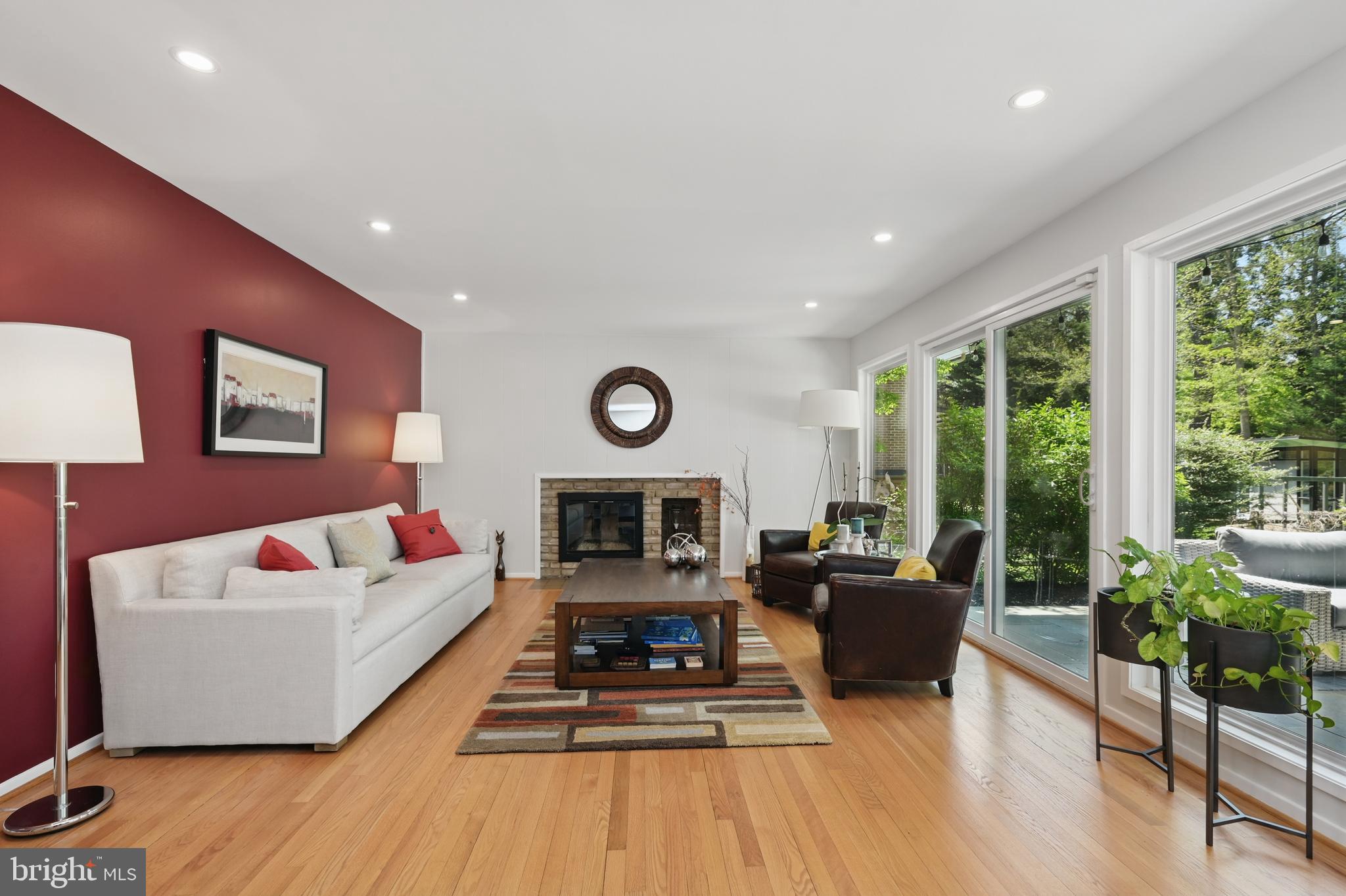 CARDEROCK SPRINGS - Residential