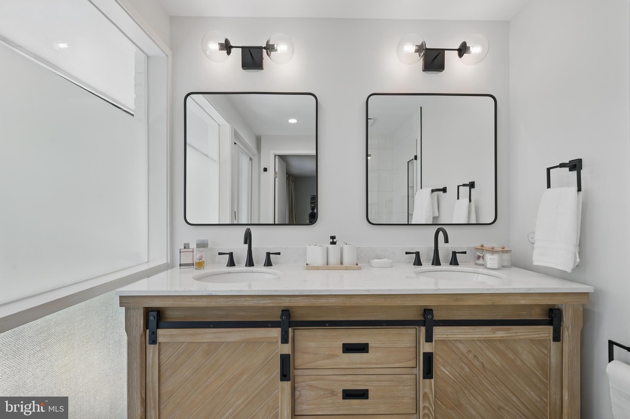 CARDEROCK SPRINGS - Residential