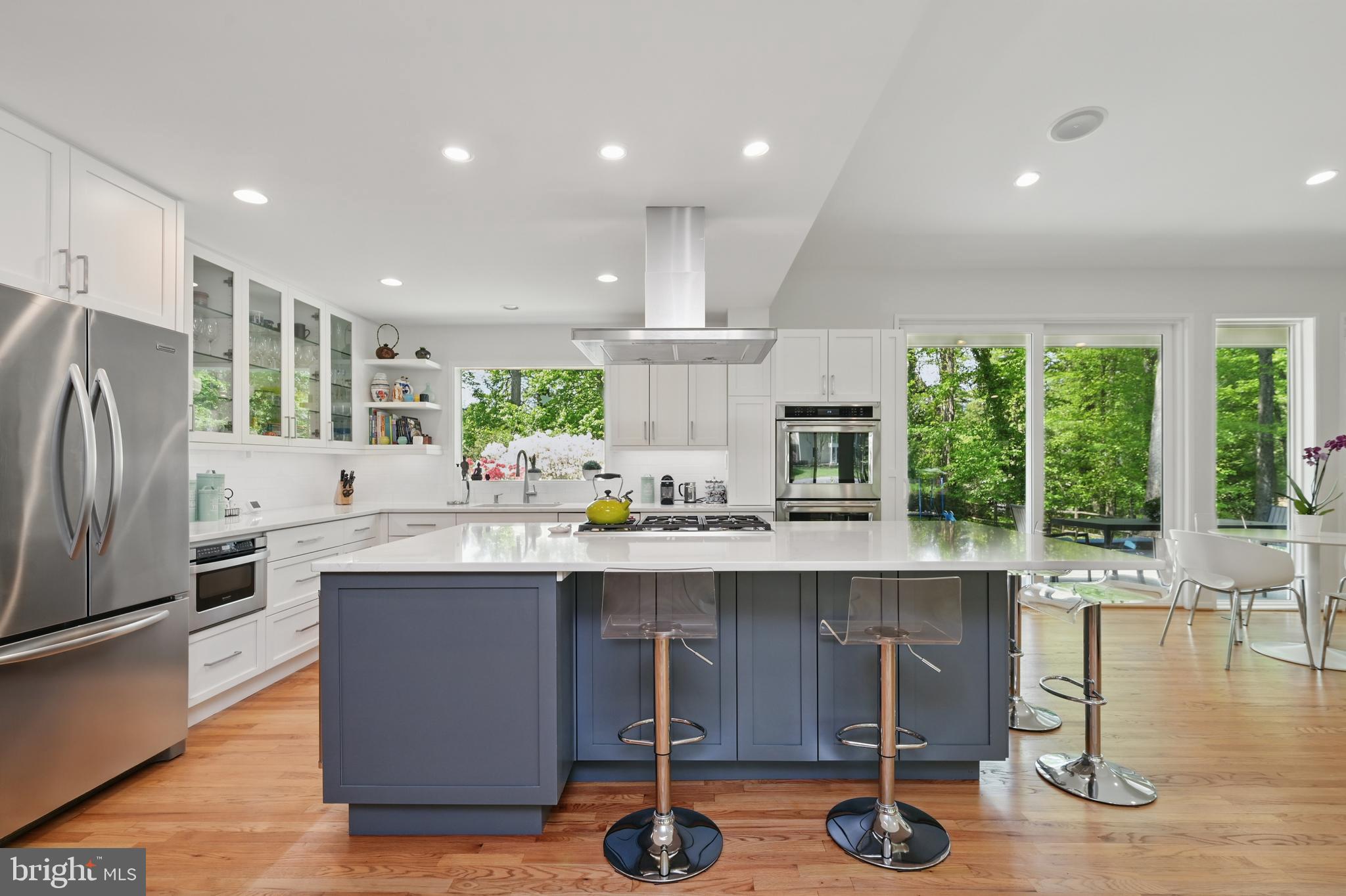 CARDEROCK SPRINGS - Residential