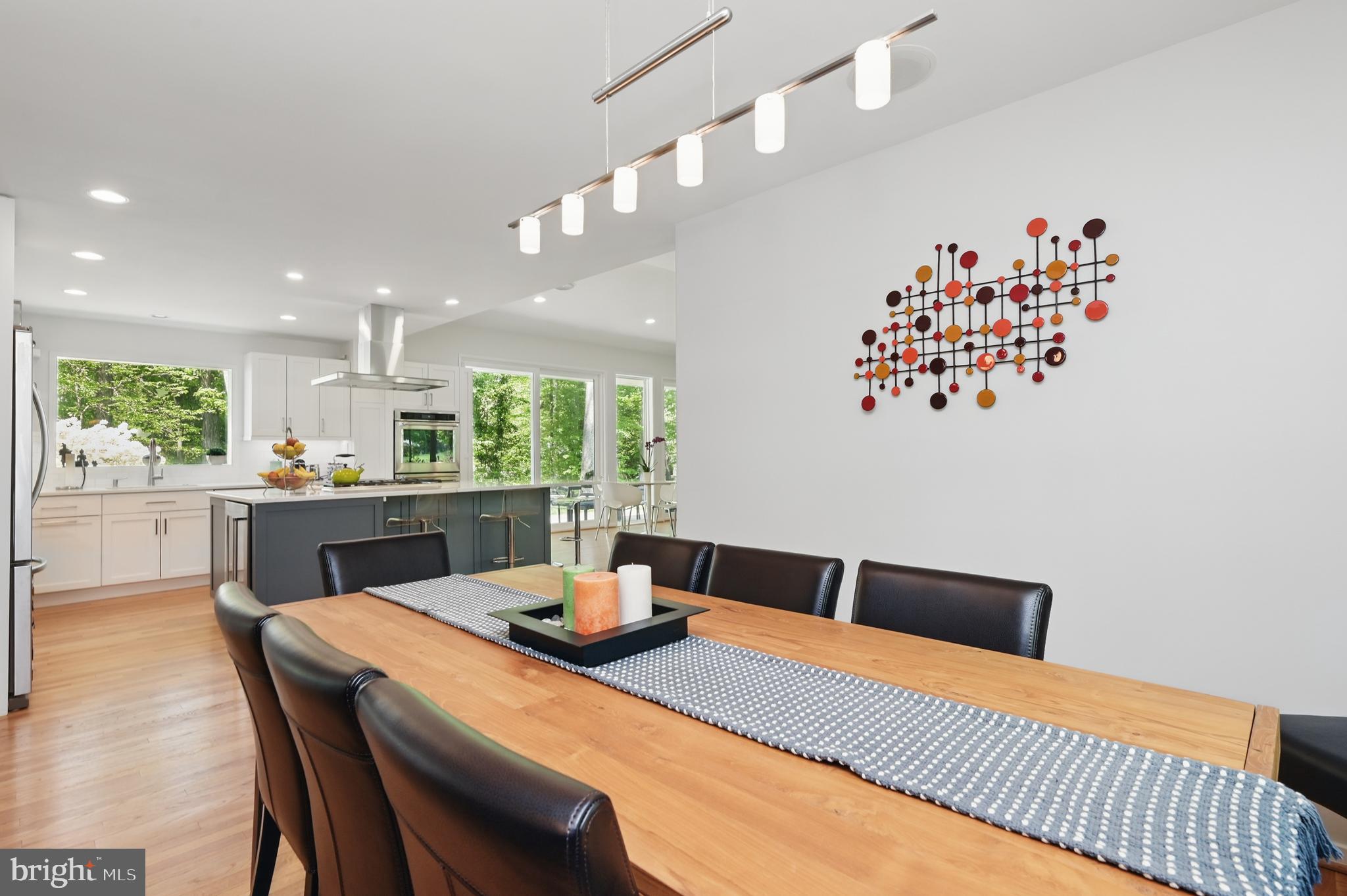 CARDEROCK SPRINGS - Residential