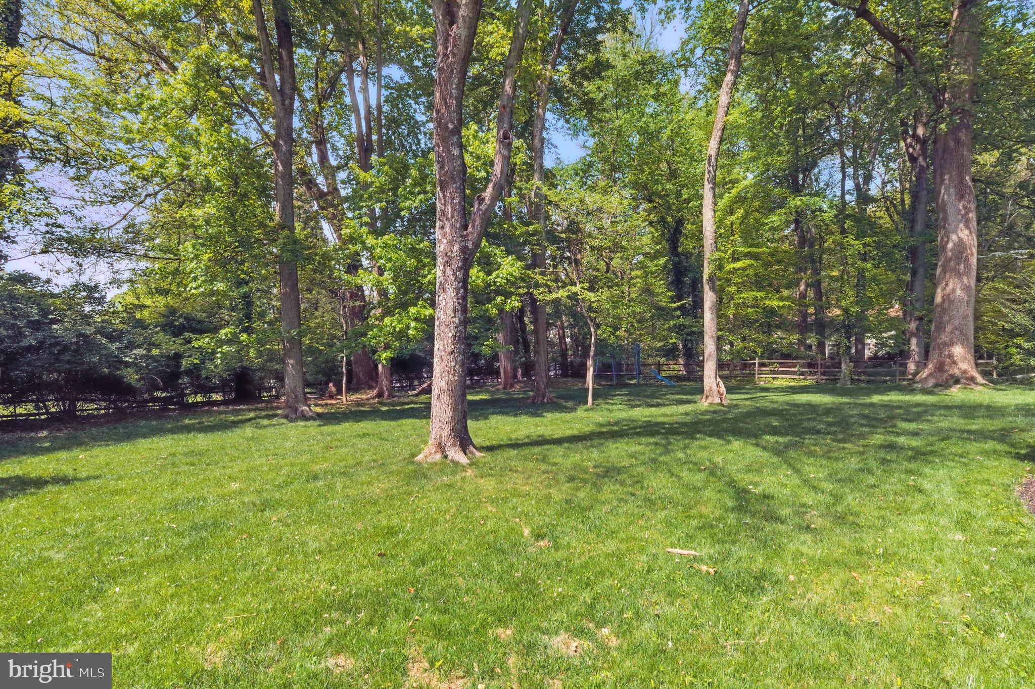 CARDEROCK SPRINGS - Residential