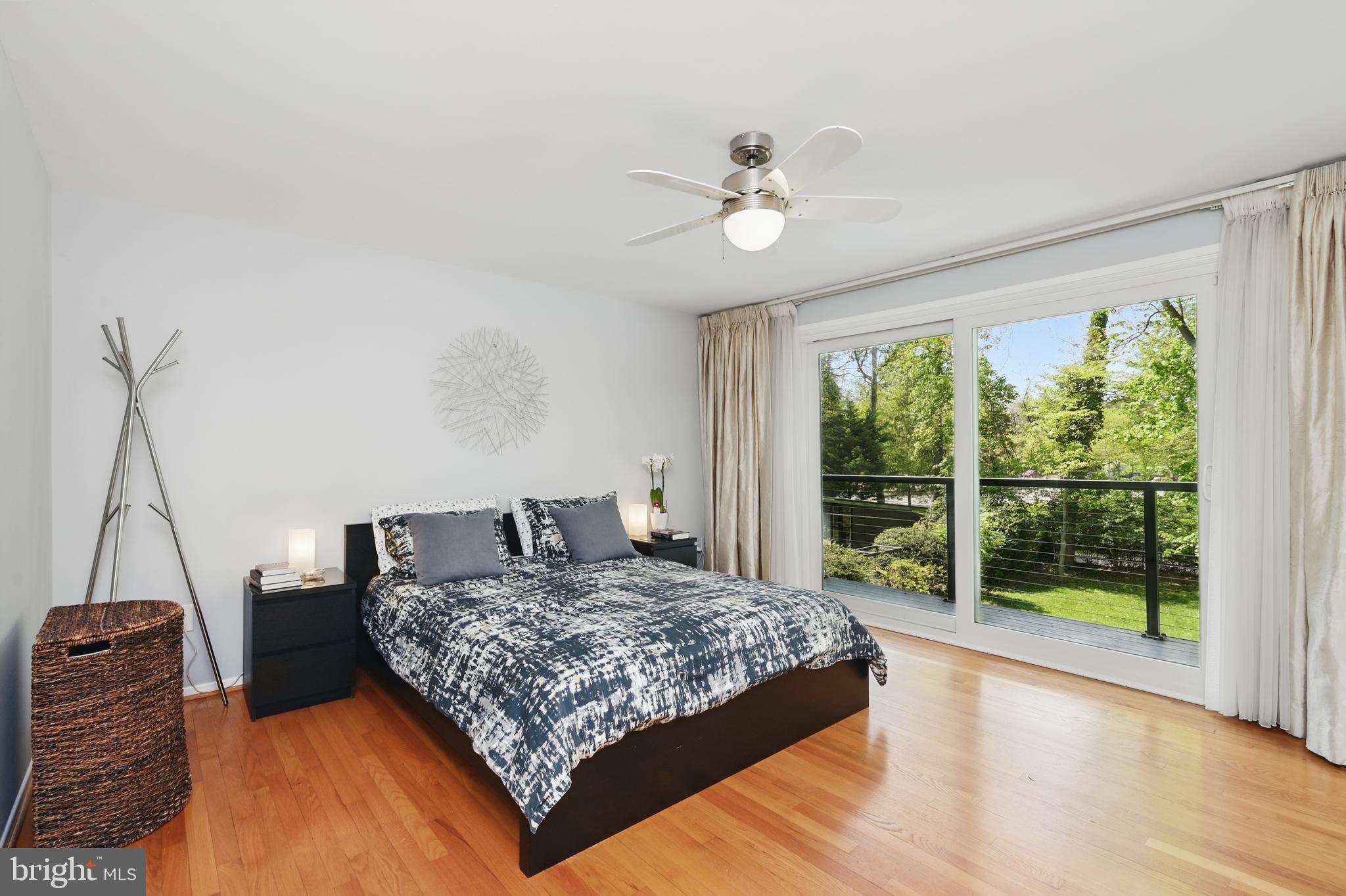 CARDEROCK SPRINGS - Residential